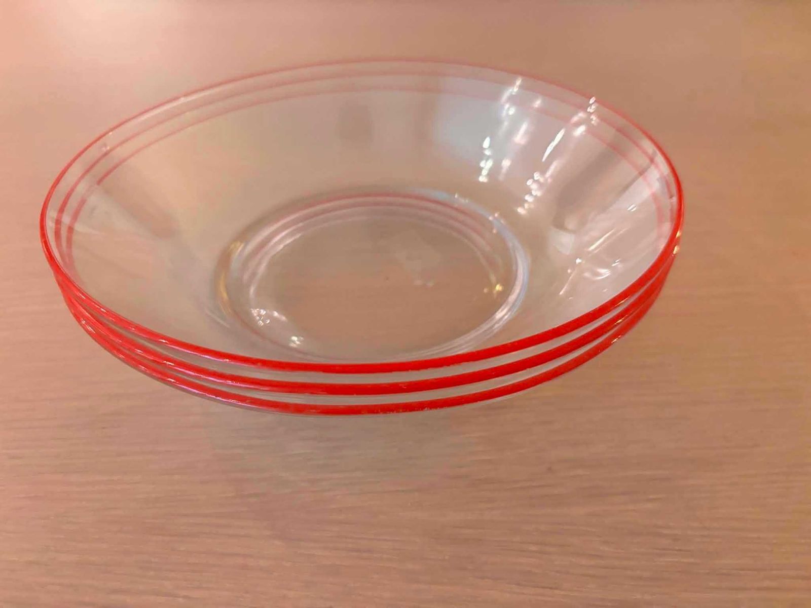 Assiettes creuses vintage VSG France en verre transparent à liseré rouge, lot de 3, années 1950-1960, assiettes profondes mid-century pour pâtes, risotto et soupes photo 131.0