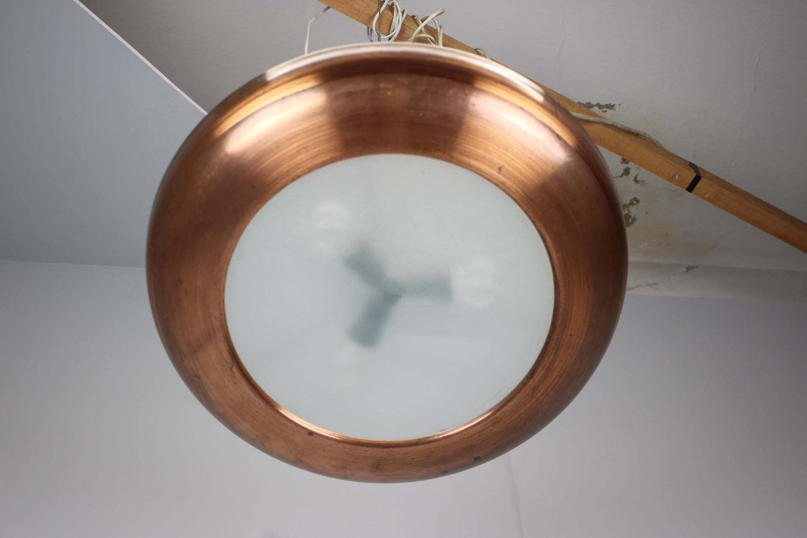 Grote art deco koperen UFO-hanglamp, Tsjecho-Slowakije, jaren 1930 photo furniture