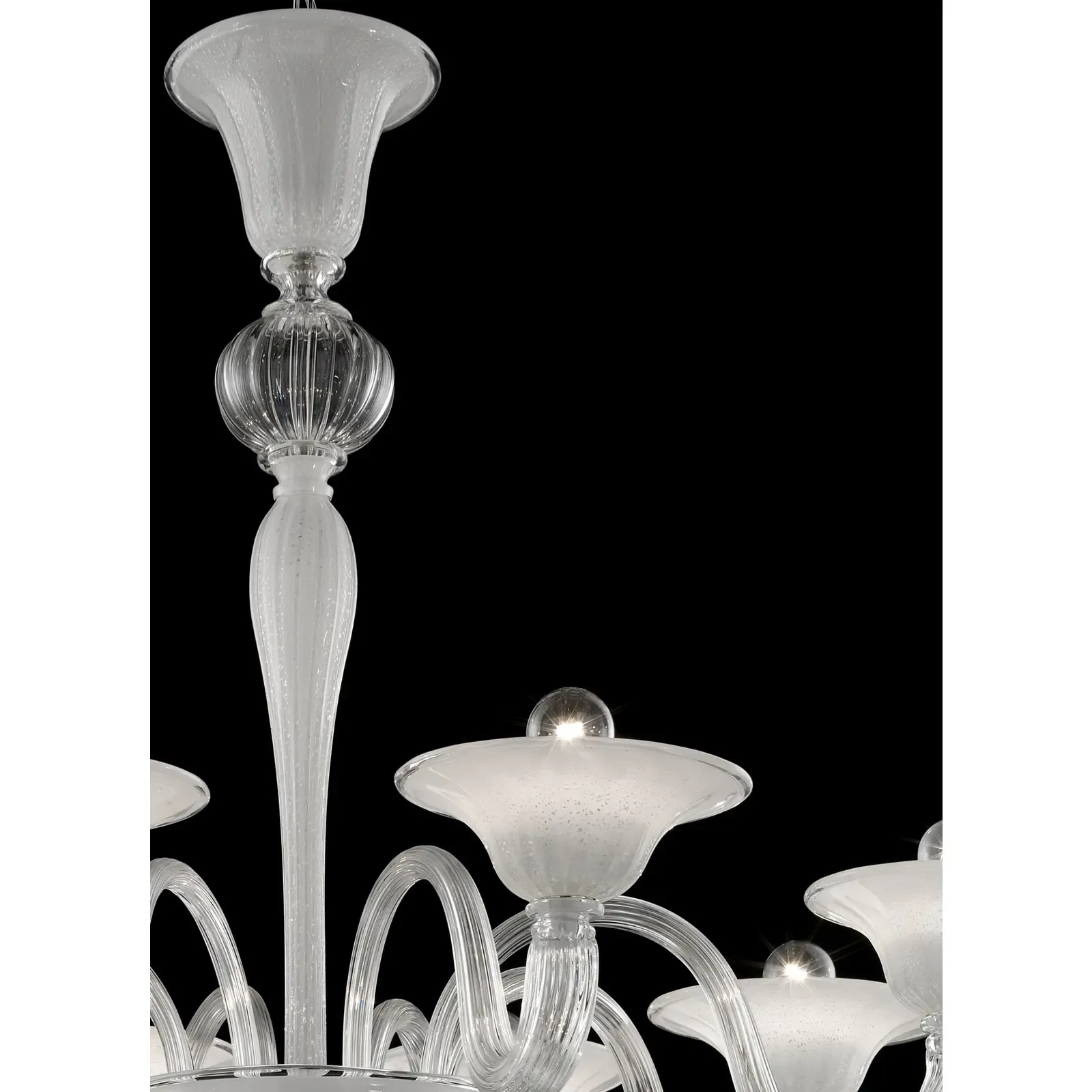 Modern Venetian Murano Glass Chandelier In Transparent And White Tones With Silver Leaf photo Lighting