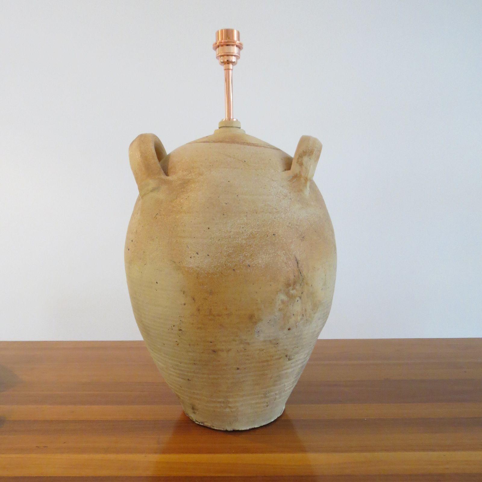 photo vinterior Pair Of Very Large Pottery Olive Oil Jar Table Lamps