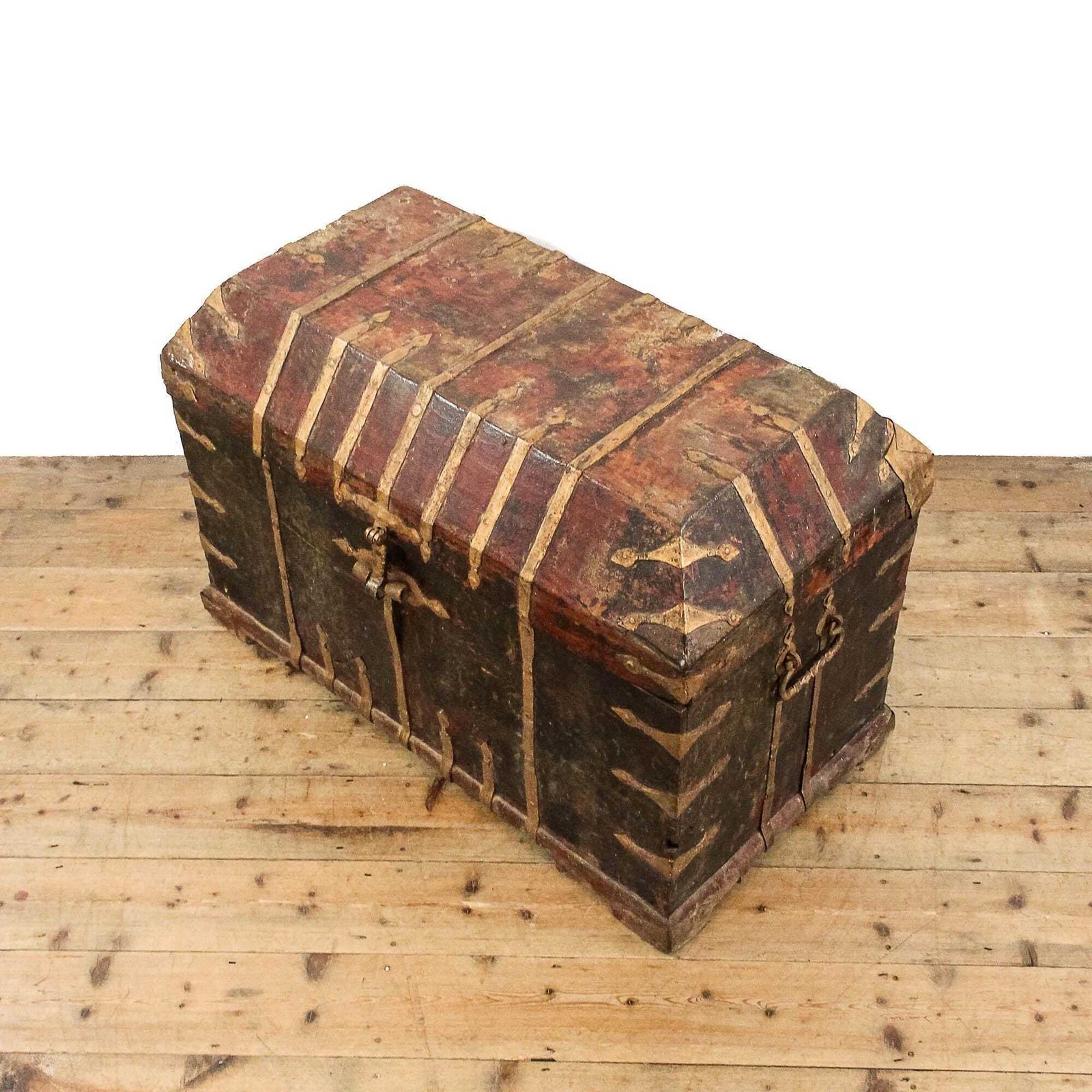 Antique 19th Century Iron Bound Trunk | Antique Furniture | Antique Trunk | Antique Storage | Pine Trunks | Blanket Box (M 5955) photo vinterior