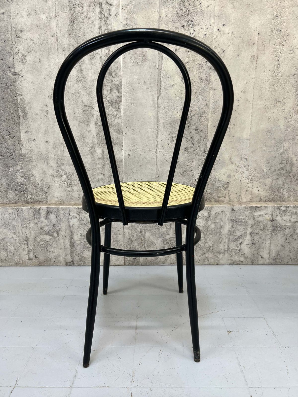 photo buy Set Of 4 Black Round Back Black French Bistro Chairs