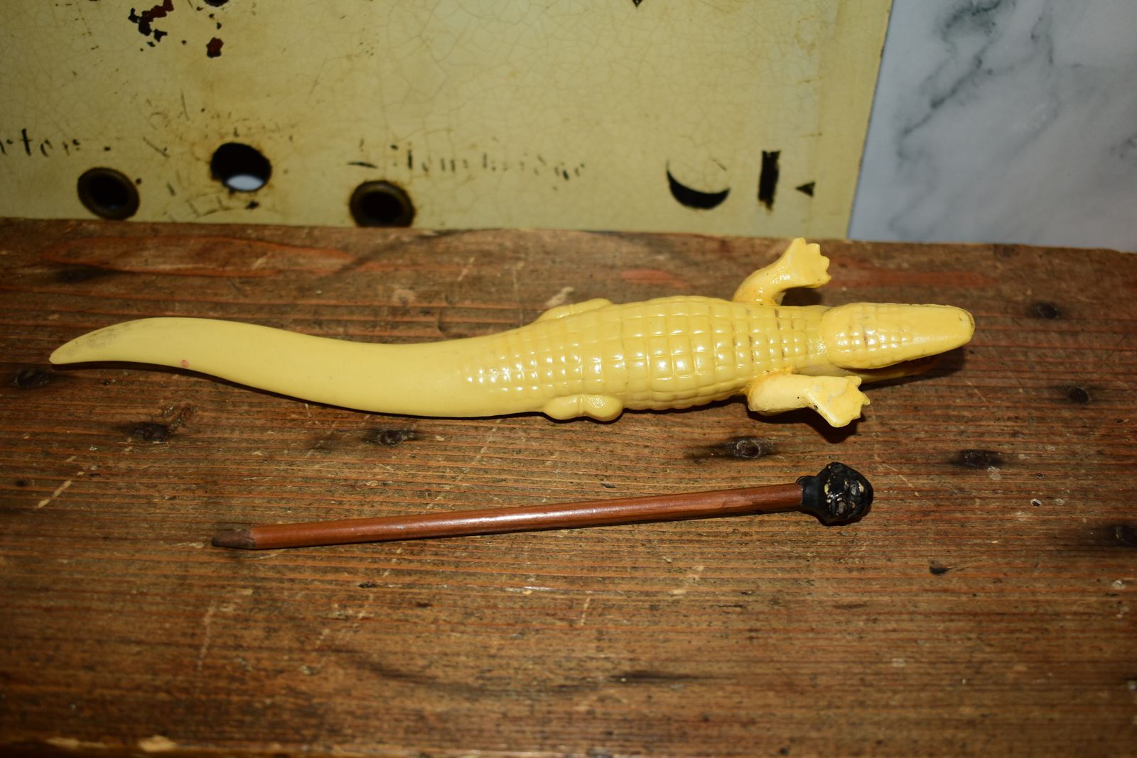 118.0 Rare 1920s Celluloid Alligator Letter Opener & Pencil Holder Set photo