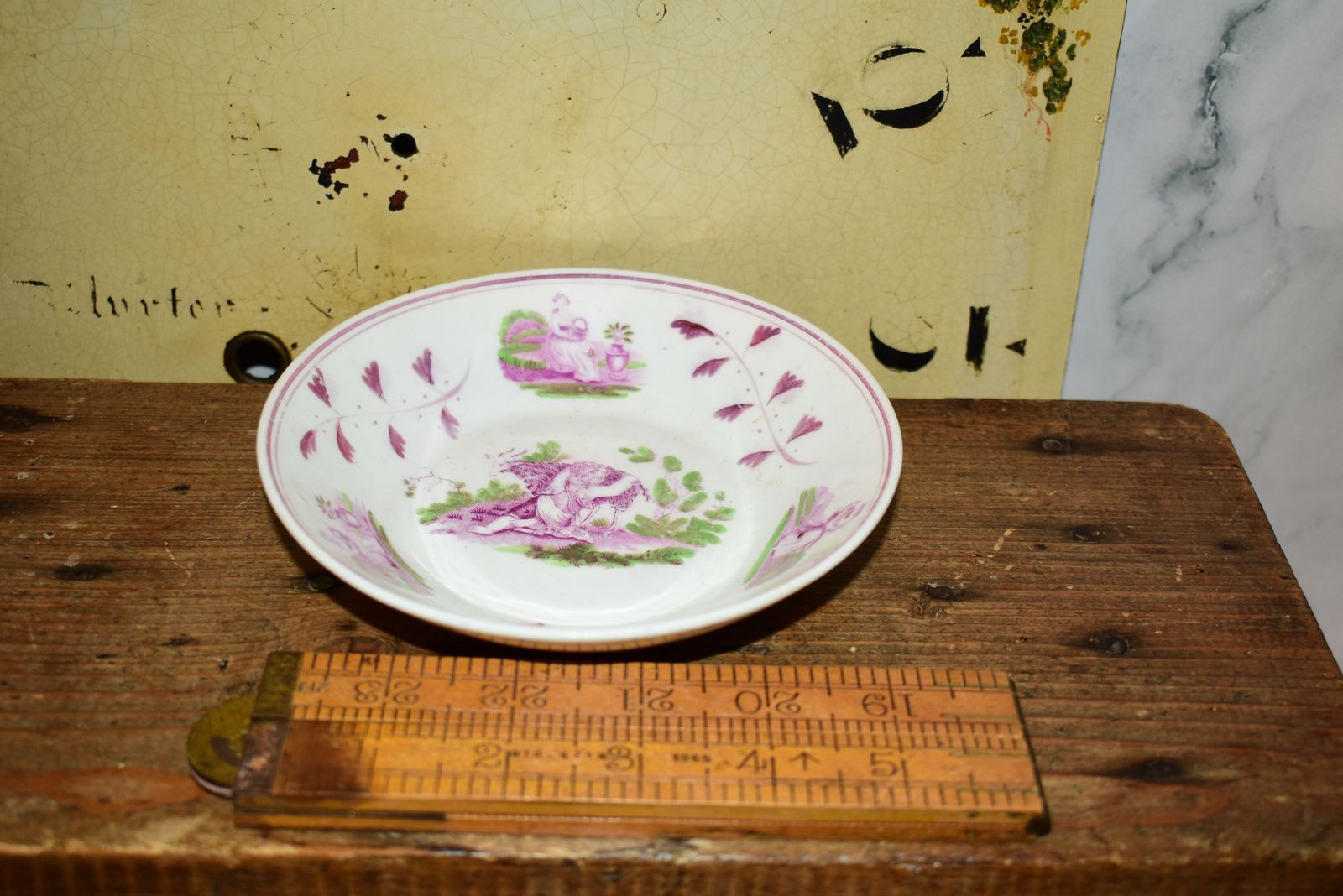 Staffordshire Porcelain Cupid & Pan Saucer Dish, Puce CamaïEU Rose, C. 1800 photo furniture