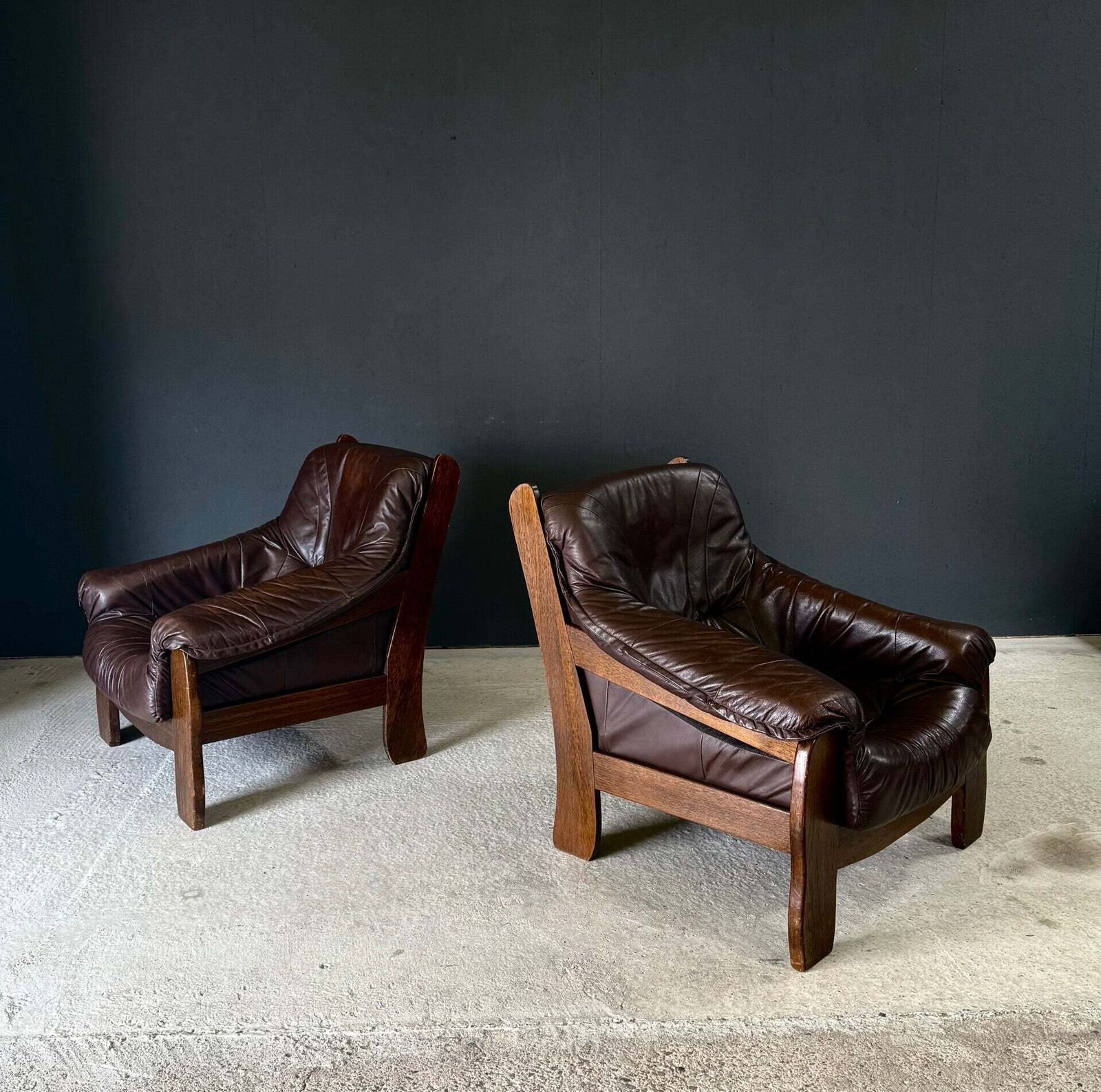 Brutalist Design Leather & Oak Lounge Chair Set, Belgium 1970's photo vinterior