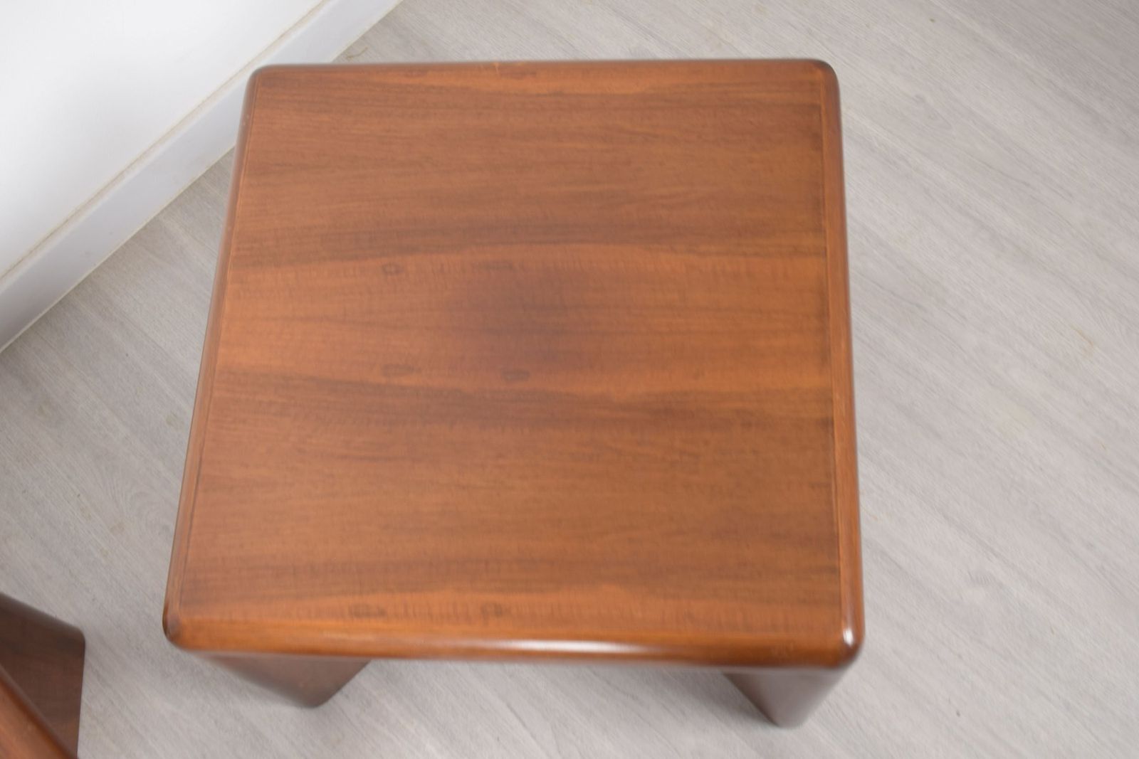 Sapporo Coffee Tables From Mobili Girgi, 1970s, Set Of 2 photo vintage