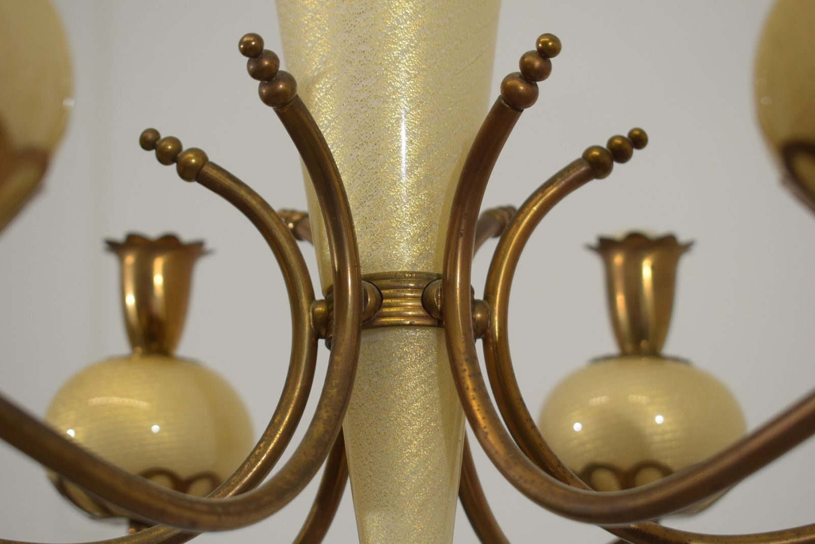 photo furniture Murano Glass And Brass Chandelier From Barovier & Toso, 1950s