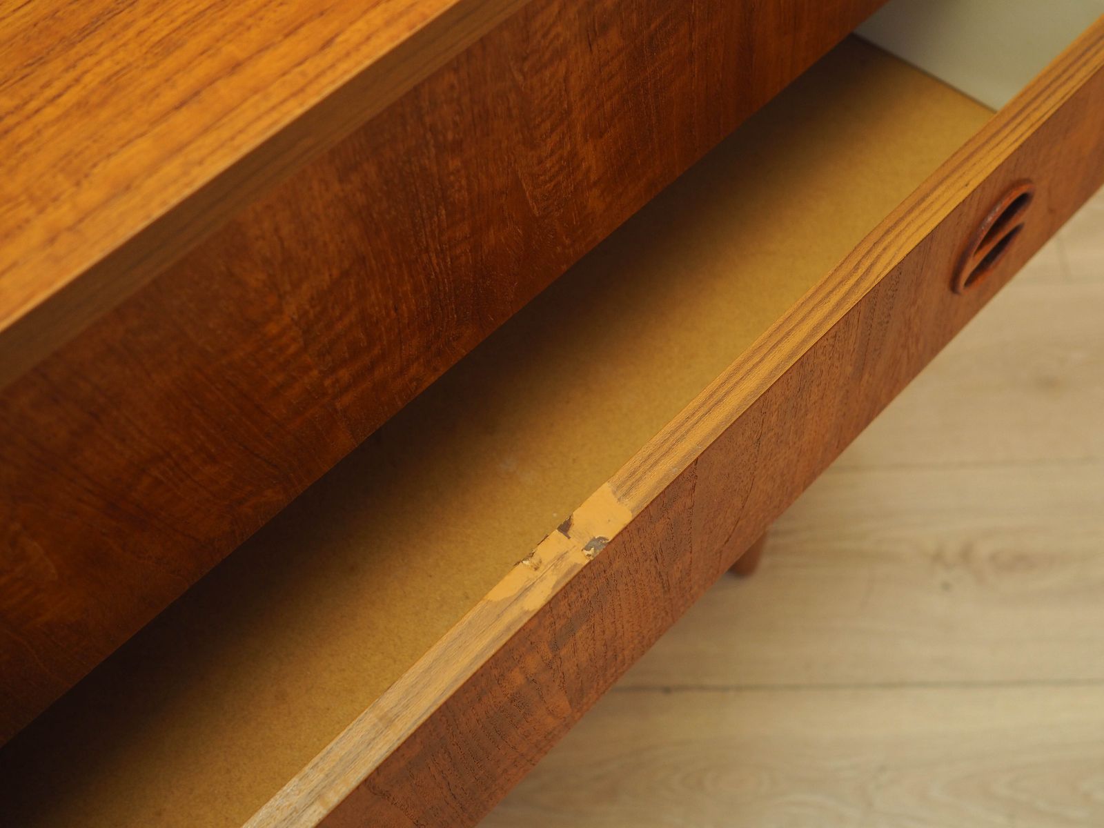 Meubels Teakhouten ladekast, Deens design, ca. jaren 1970, gemaakt in Denemarken photo