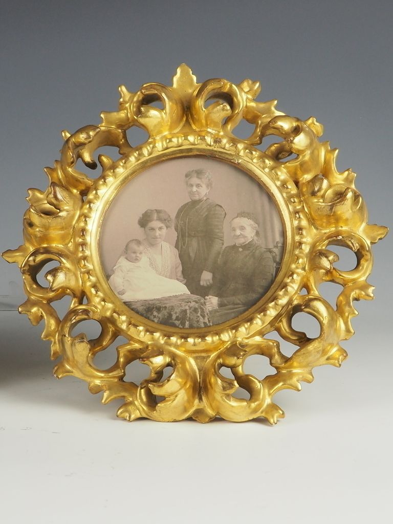 Antique Fine Carved Giltwood Florentine Photo Frames (Pair) photo vinterior