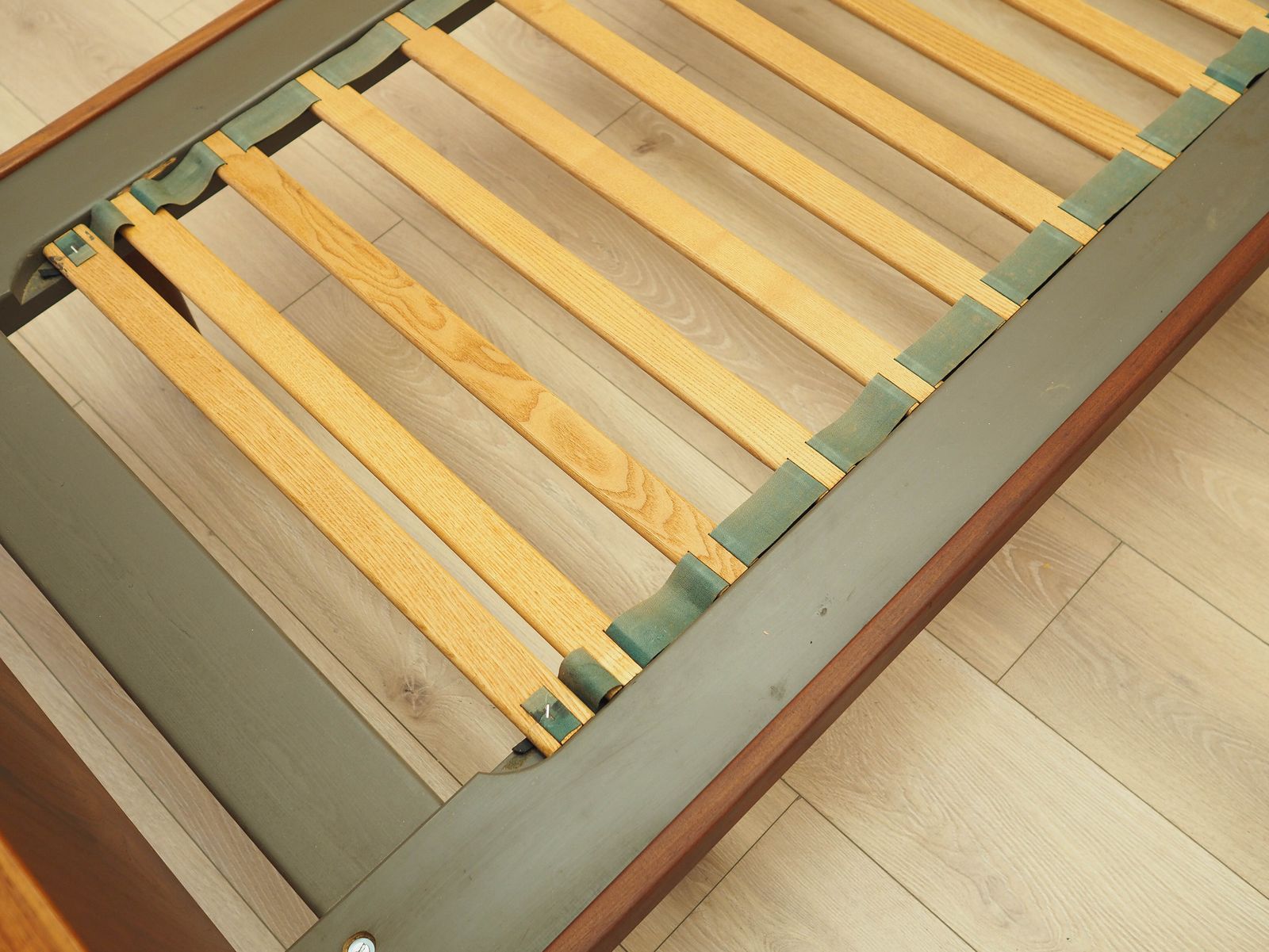 photo vinterior Teak Bed, Danish Design, 1960s, Designer: Hans J. Wegner, Manufacturer: Getama