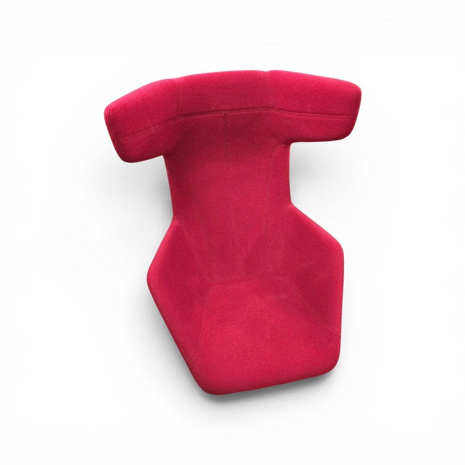 photo furniture Alfredo Häberli / Armchair “Take A Line For A Walk” / Moroso / Italy / Design 2003 / Red Wool
