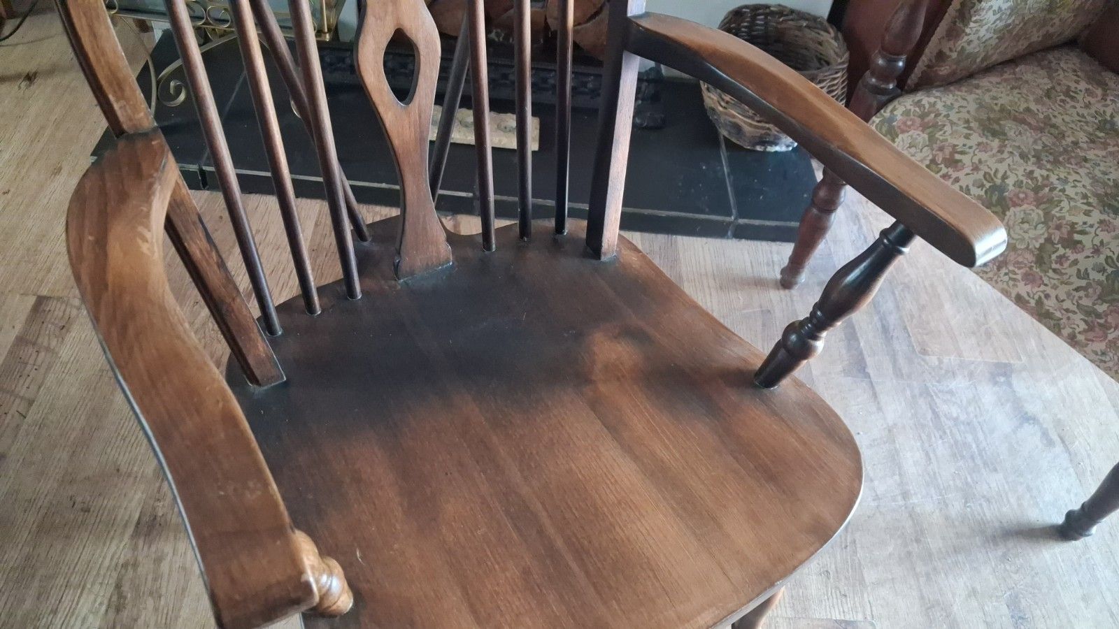 Furniture Delightful Solid Elm Wheelback Windsor Armchair /Landing/Bedroom/Hall Chair photo