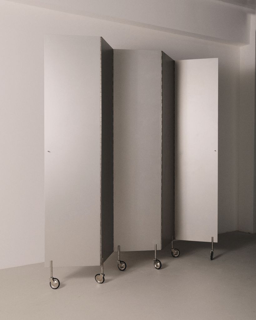 photo furniture Steel And Aluminium Screen By Wildgruber & Henseler