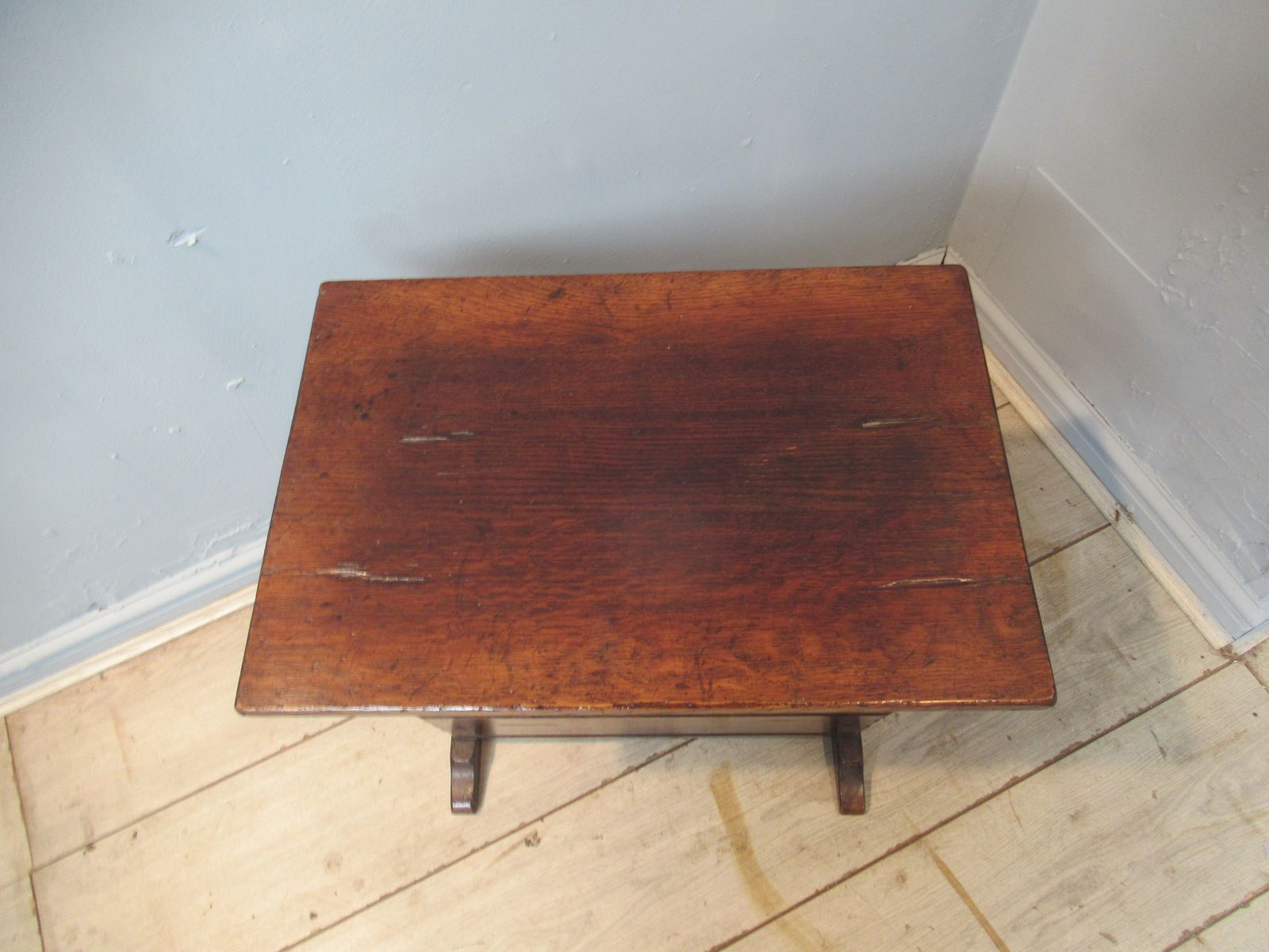Oak   Magazine Rack     In The Tichmarsh &Goodwin  Style photo for sale