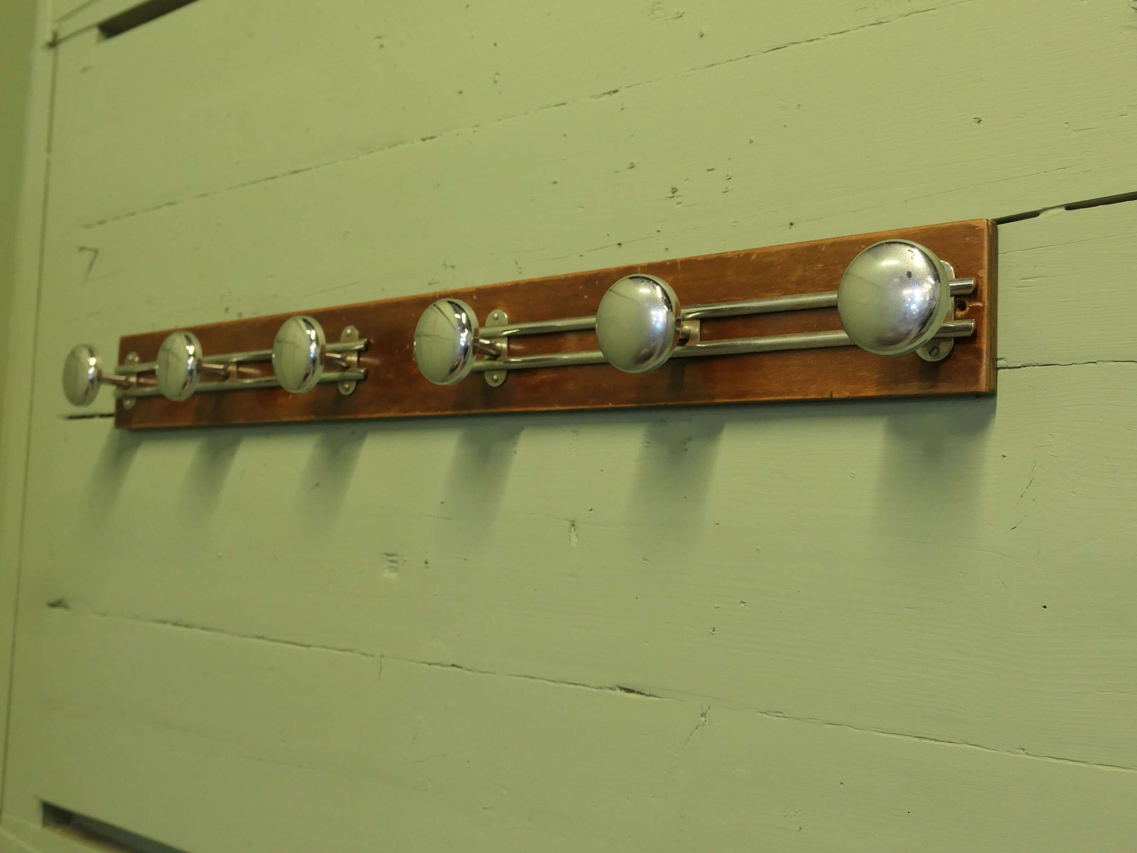 French Retro Style Coat Rack 6 Coat Hooks Very Stylish Chrome Cloakroom Hanging Bracket photo Furniture