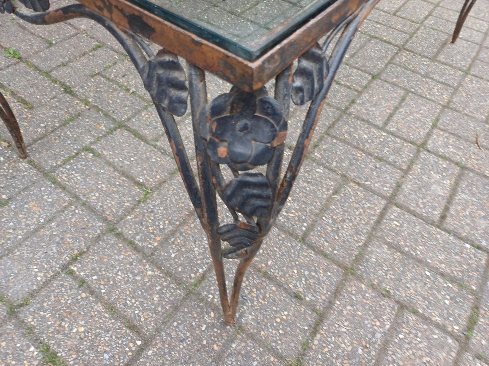 photo furniture Industrial Iron & Glass Coffee Table Upcycled Rustic Age Worn Statement Vintage Table With 1cm Thick Toughened Glass Top Free Hand Delivery