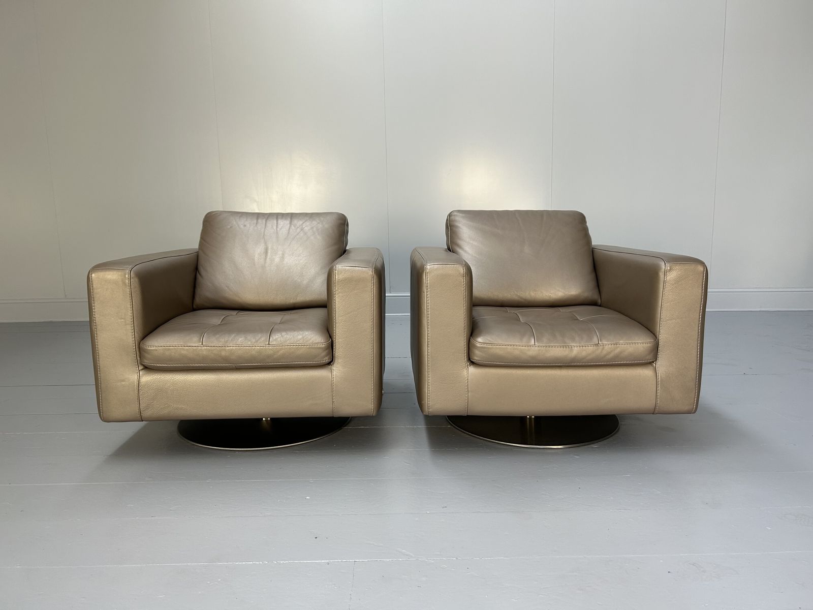 Natuzzi Swivel Armchairs In Bronze Leather