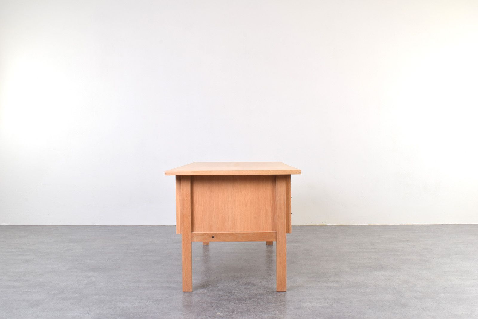 Mid Century Oak Desk By Svend åge Madsen For Sigurd Hansen photo 3350.0