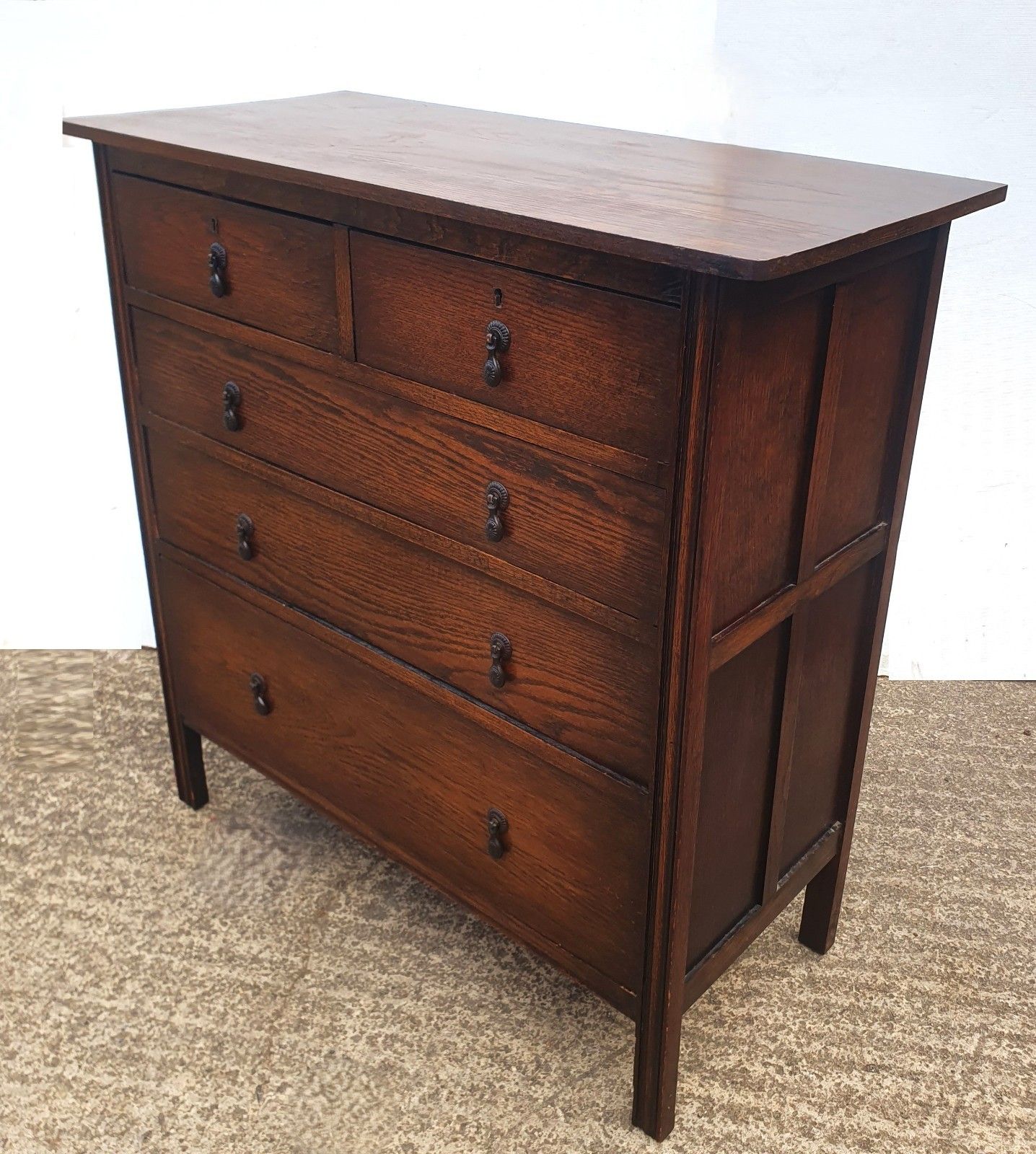 Early 20th Century Arts And Crafts Oak Chest Of Drawers photo vinterior