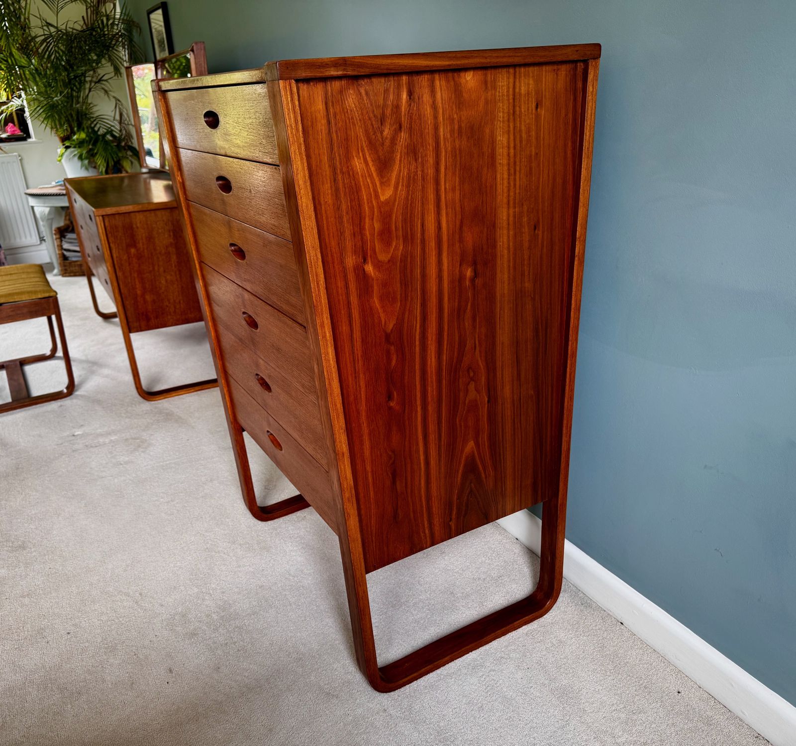 photo for sale Peter Hayward Uniflex K Range Walnut Dressing Table Set & Original Receipt