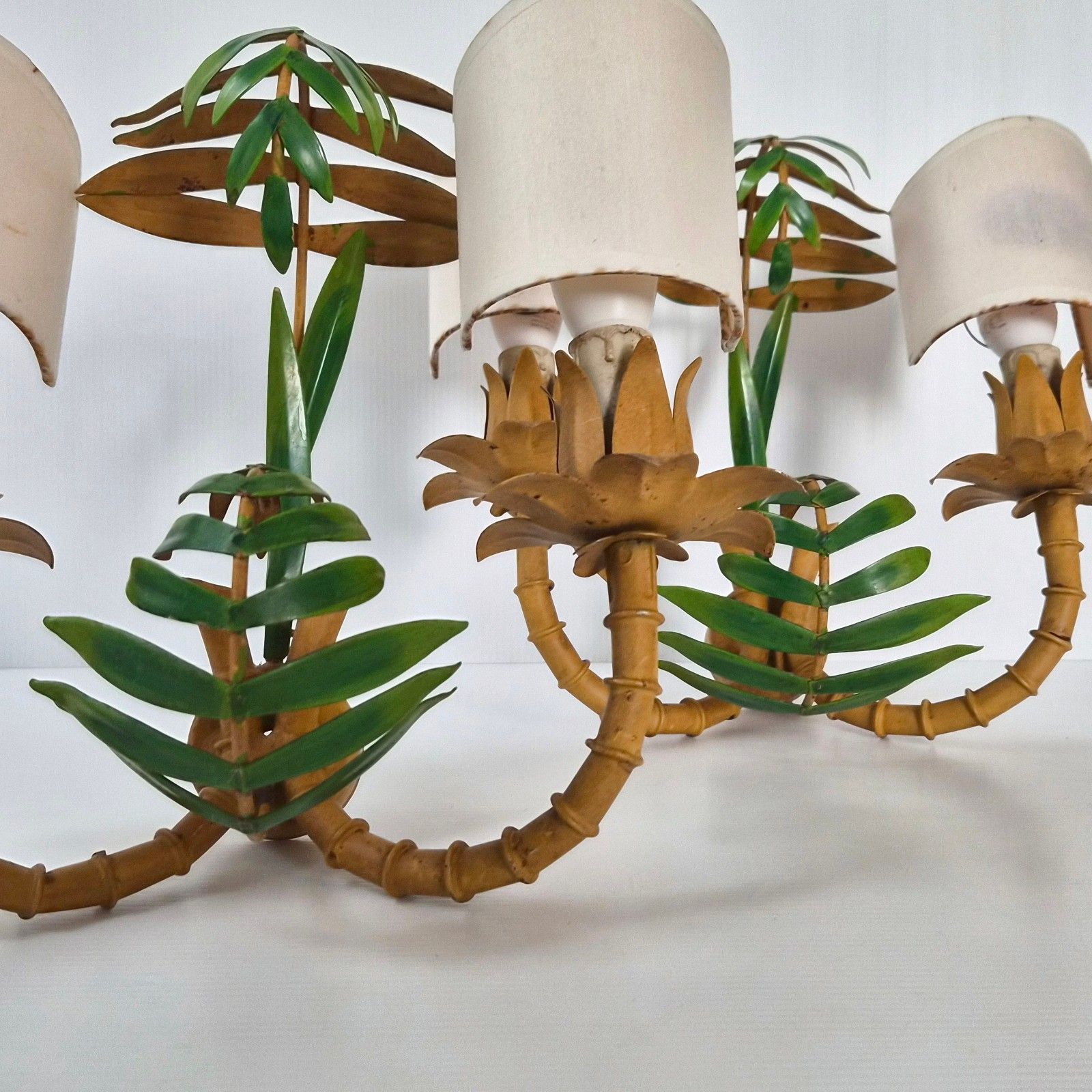 photo vinterior Paar Vintage Jaren 1970 Imitatie Bamboe & Palm Metalen Wandlampen 70s 1970s