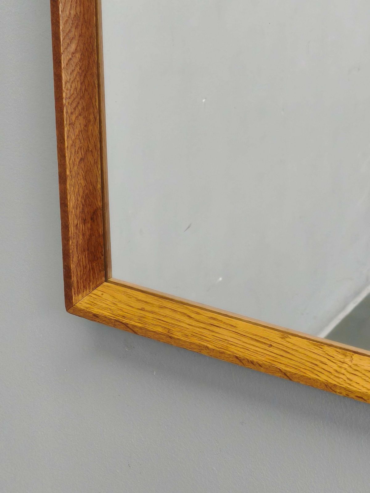 Deense minimalistische wandspiegel met massief eikenhouten lijst, jaren 1960 photo vinterior