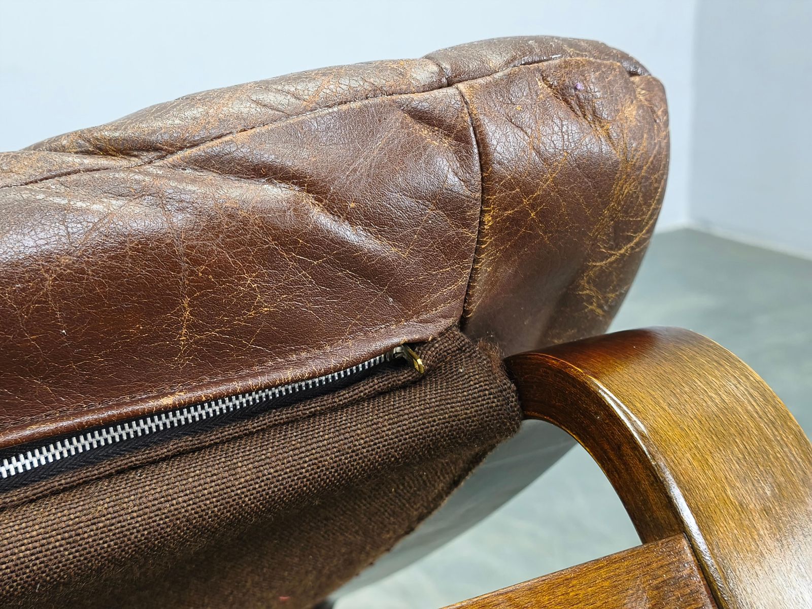 photo furniture Leather Ottoman By Ingmar Relling For Westnofa, Norway, 1960s