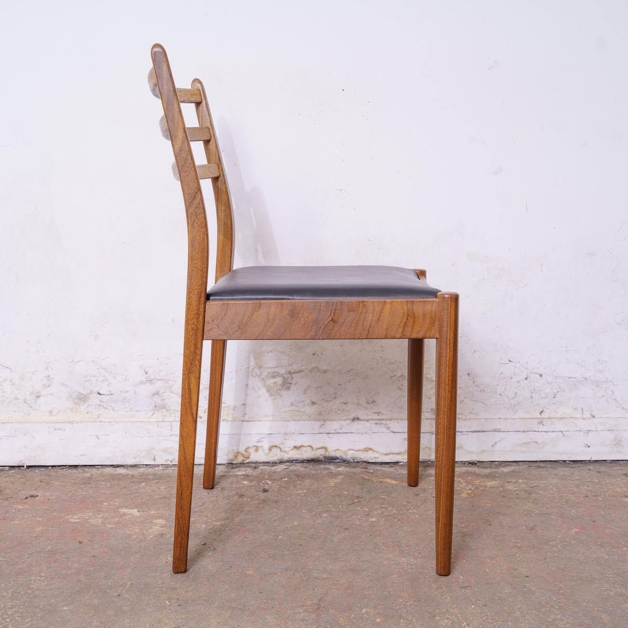 G Plan Mid Century Teak Extending Dining Table With 6 Newly Upholstered Chairs photo for sale