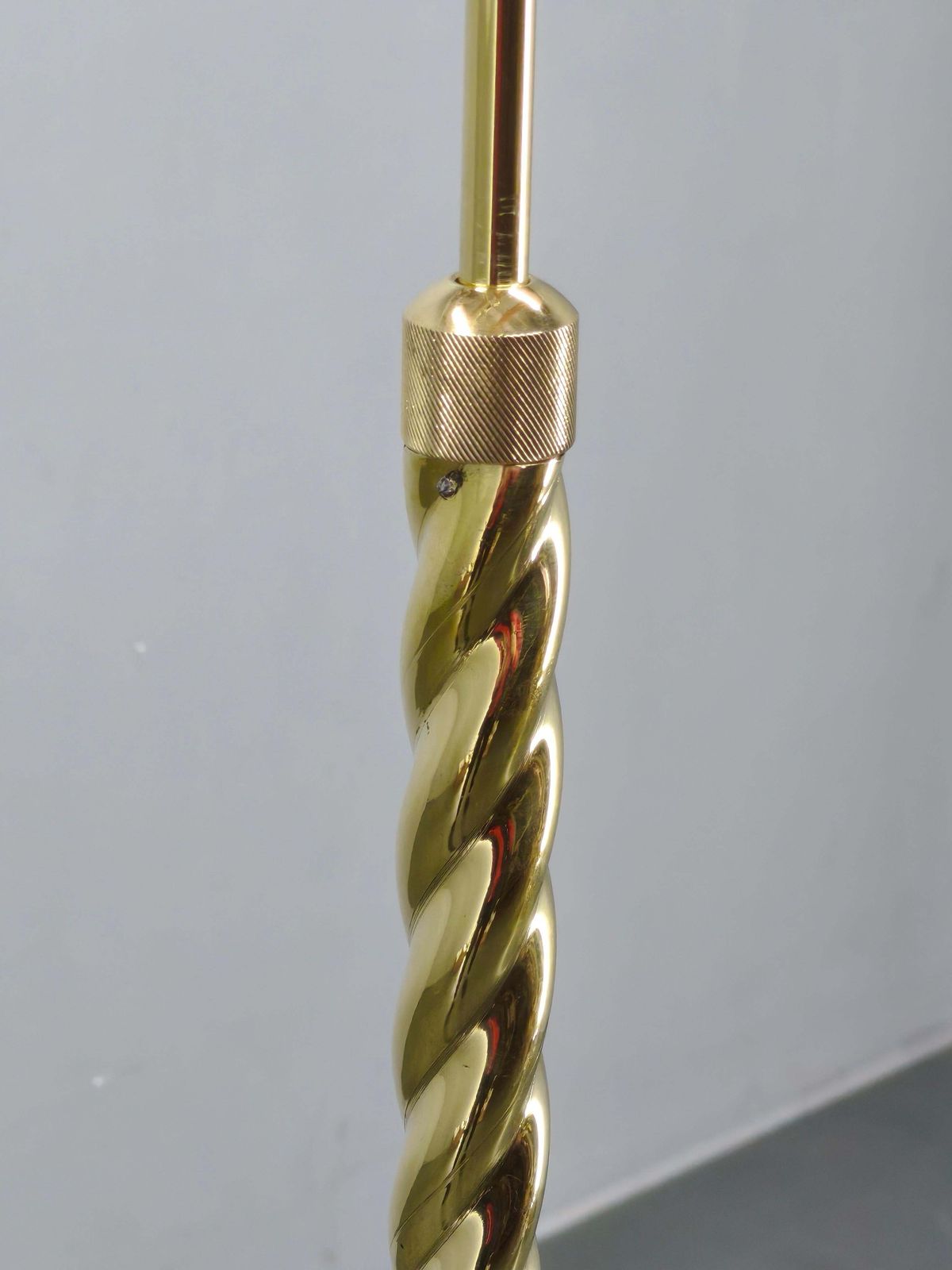 photo furniture Italian Art Deco Brass Floor Lamp With Glass Globe, 1930s