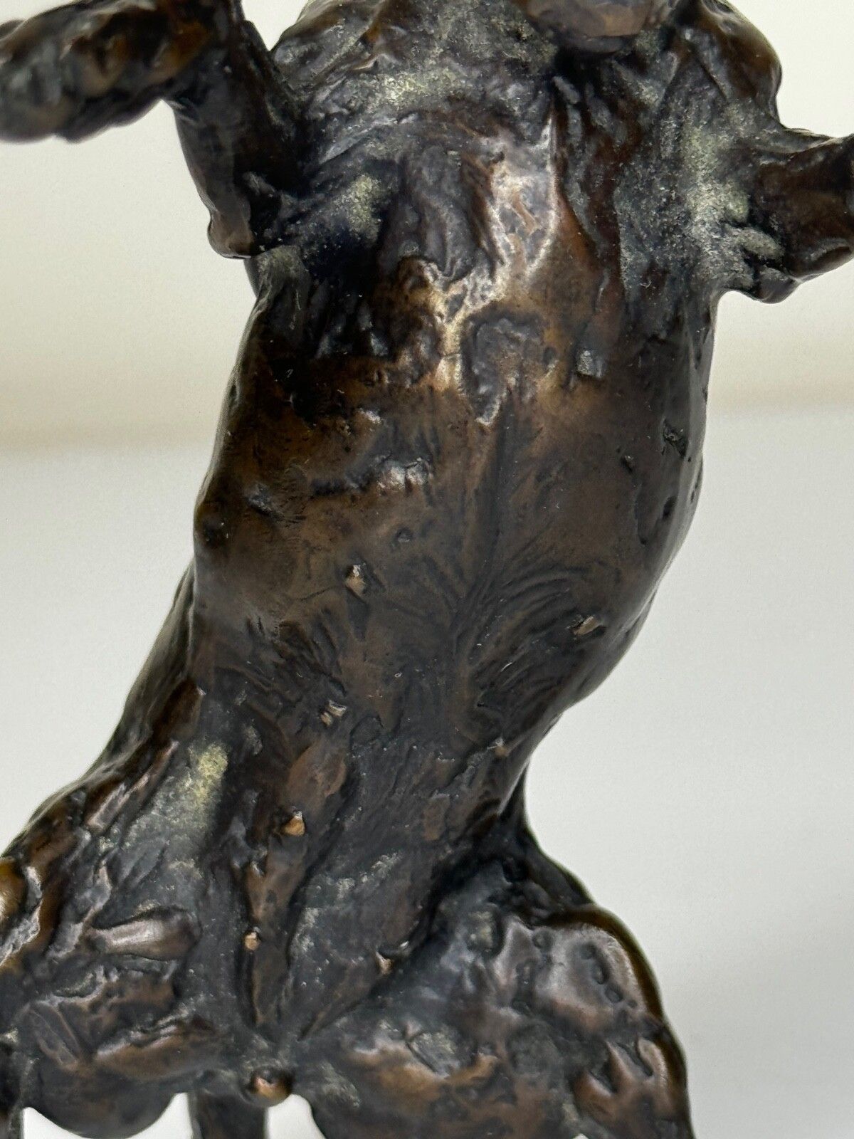 Staande hond Jack Russell, gepatineerde bronzen sculptuur van Lucy Kinsella photo Kunst