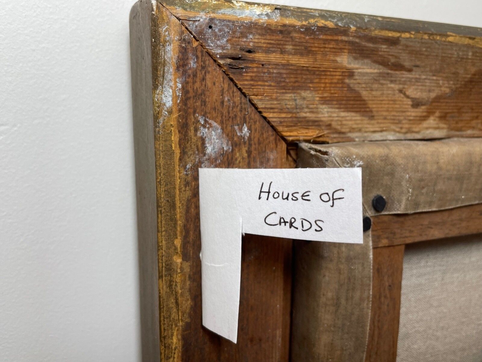 photo furniture Groot Brits vroeg-Victoriaans olieverfchilderij, meisje spelend met een kaartenhuis