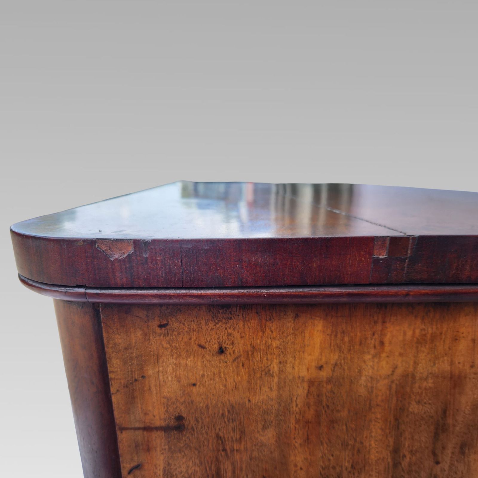photo vinterior Fabulous Victorian Mahogany Chest Of Drawers W/ Turned Knob Handles