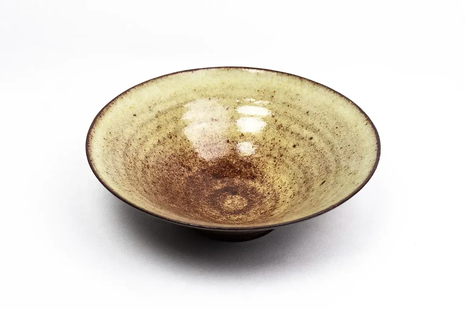 Gedraaide stoneware schaal, Accolay Pottery, Yonne, ca. 1950–1970