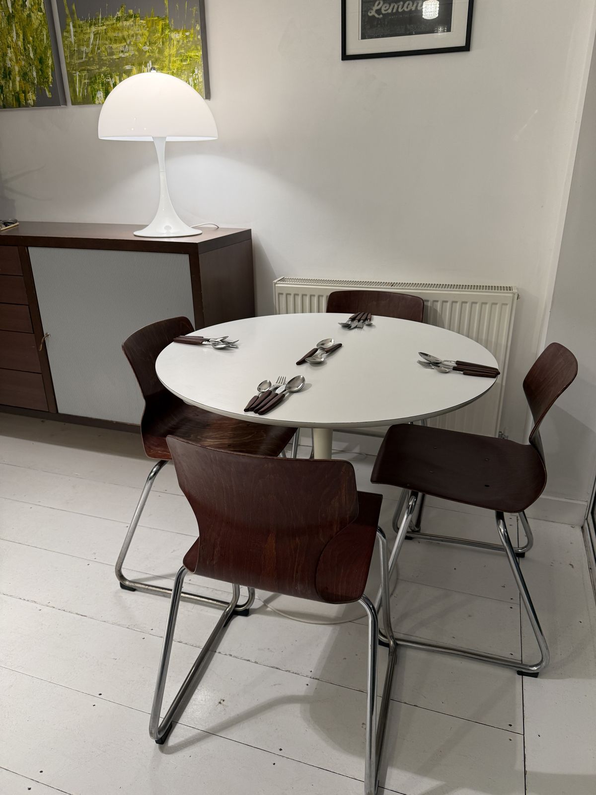 Maurice Burke For Arkana “22” White Tulip Pedestal Dining Table, 1960s/70s photo vintage