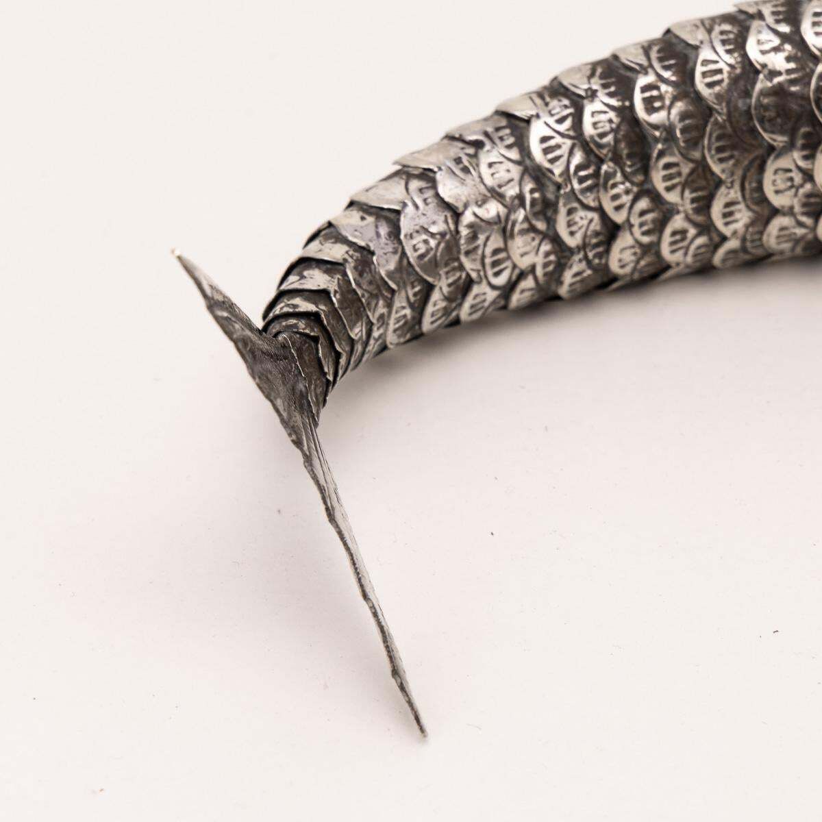 1218.0 Vintage 20th Century Mexican Novelty Articulated Fish In Alpaca Silver C.1950 photo