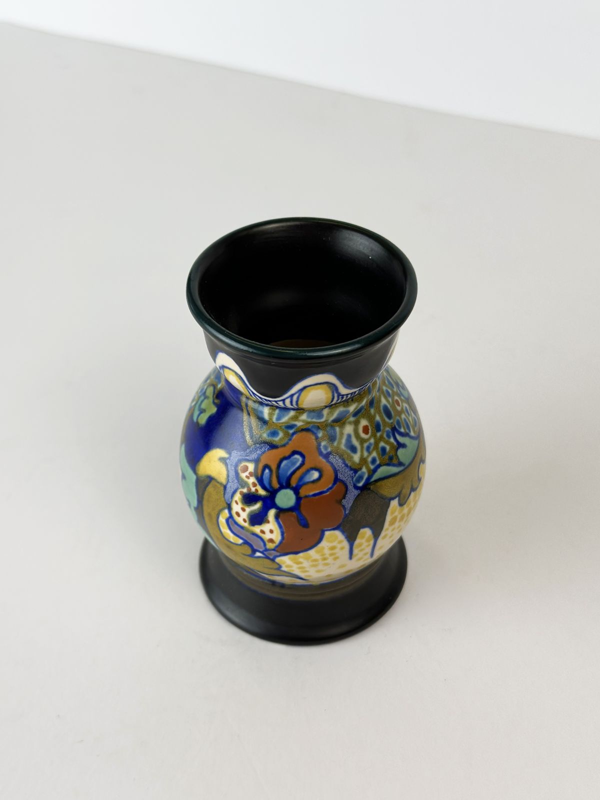 Dutch Gouda Vase, Zuid Corona Pattern, Art Nouveau Style, Holland 1922 photo for sale