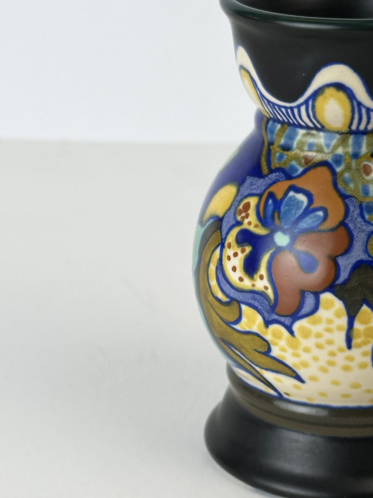photo furniture Dutch Gouda Vase, Zuid Corona Pattern, Art Nouveau Style, Holland 1922