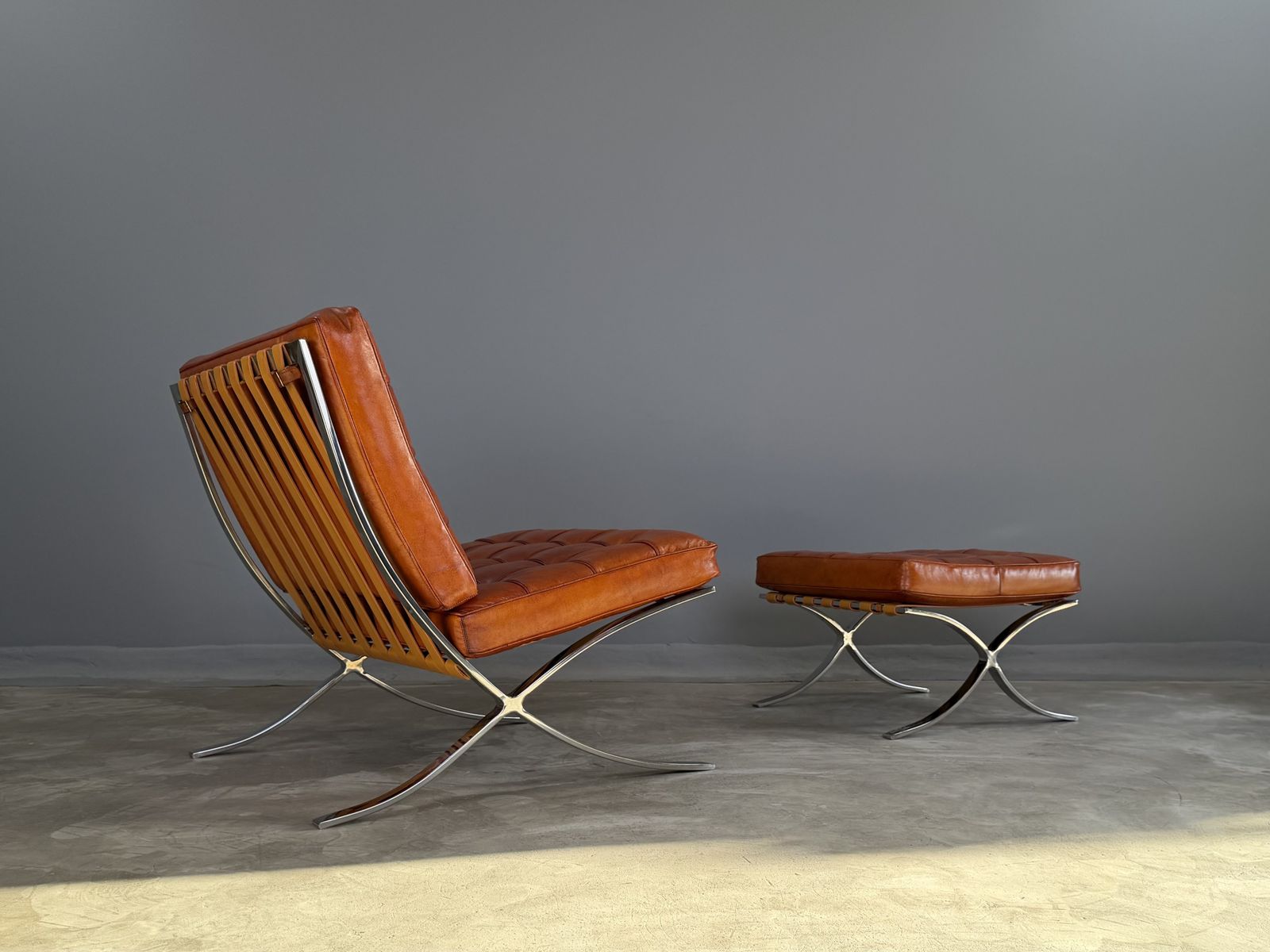 Barcelona Chair Leather Lounge Brown Tan Cognac Accent Chair Bauhaus Statement Armchair photo Furniture