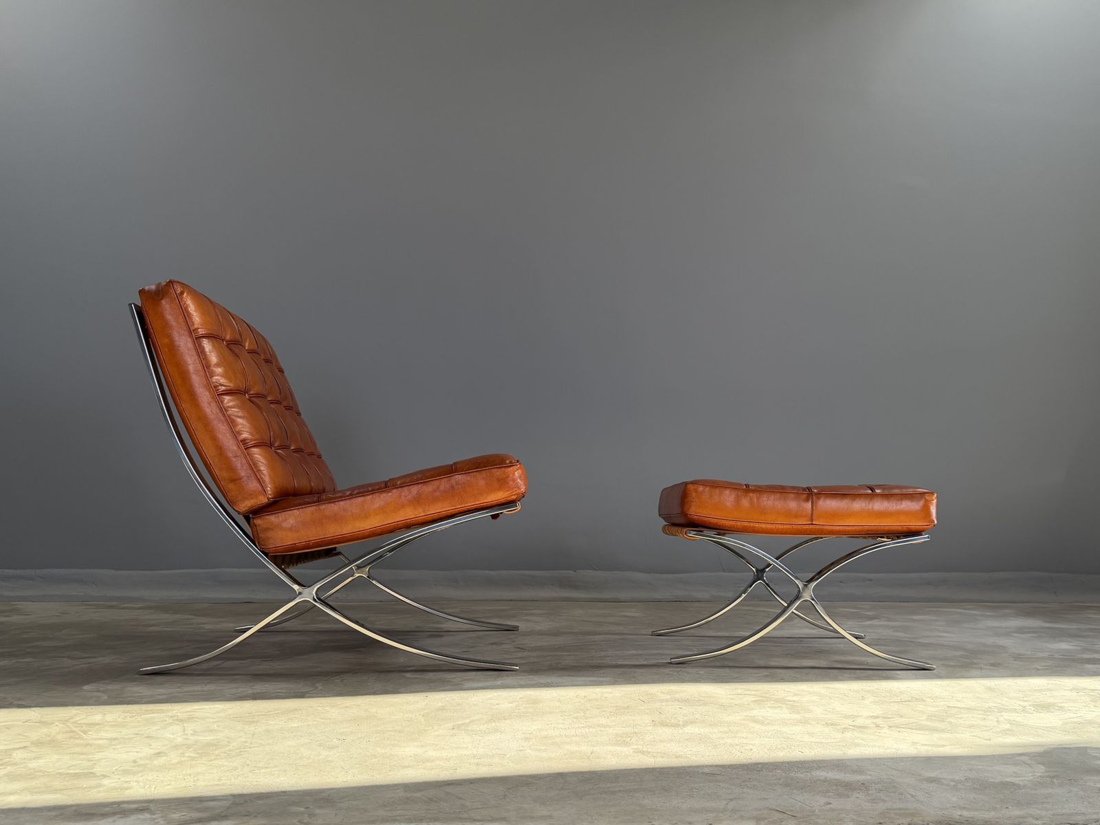 Barcelona Chair Leather Lounge Brown Tan Cognac Accent Chair Bauhaus Statement Armchair