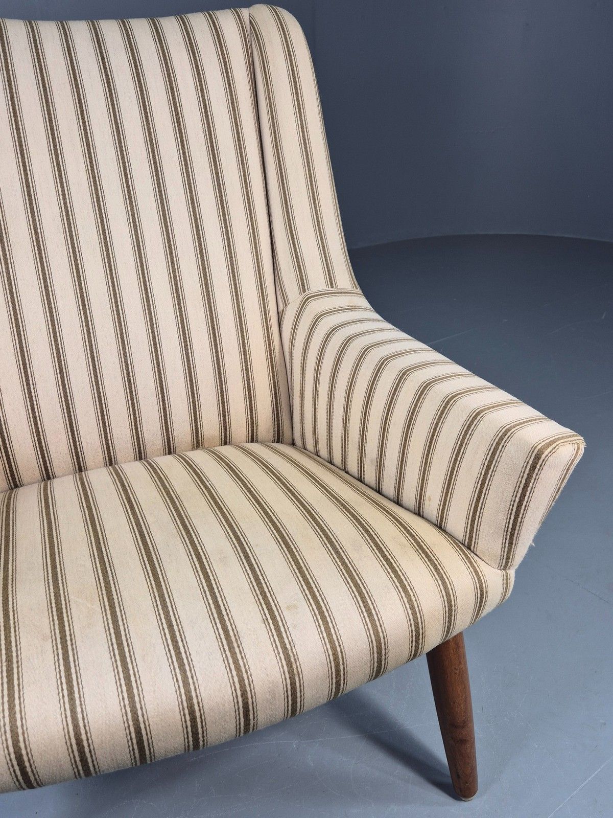 photo vinterior Vintage Mid Century Lounge Chair Danish Design 1960s Cream Wool Stripe Eb12095