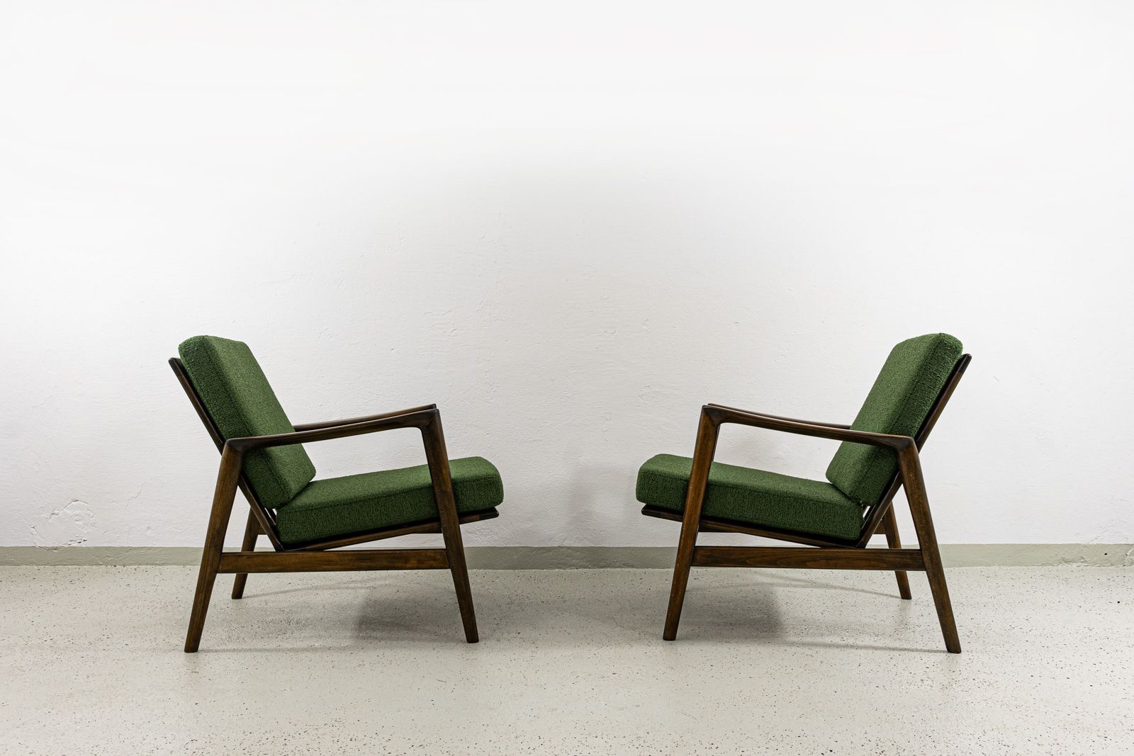 Pair Of Mid Century Armchairs Type 300 139, Poland, 1960s photo vintage