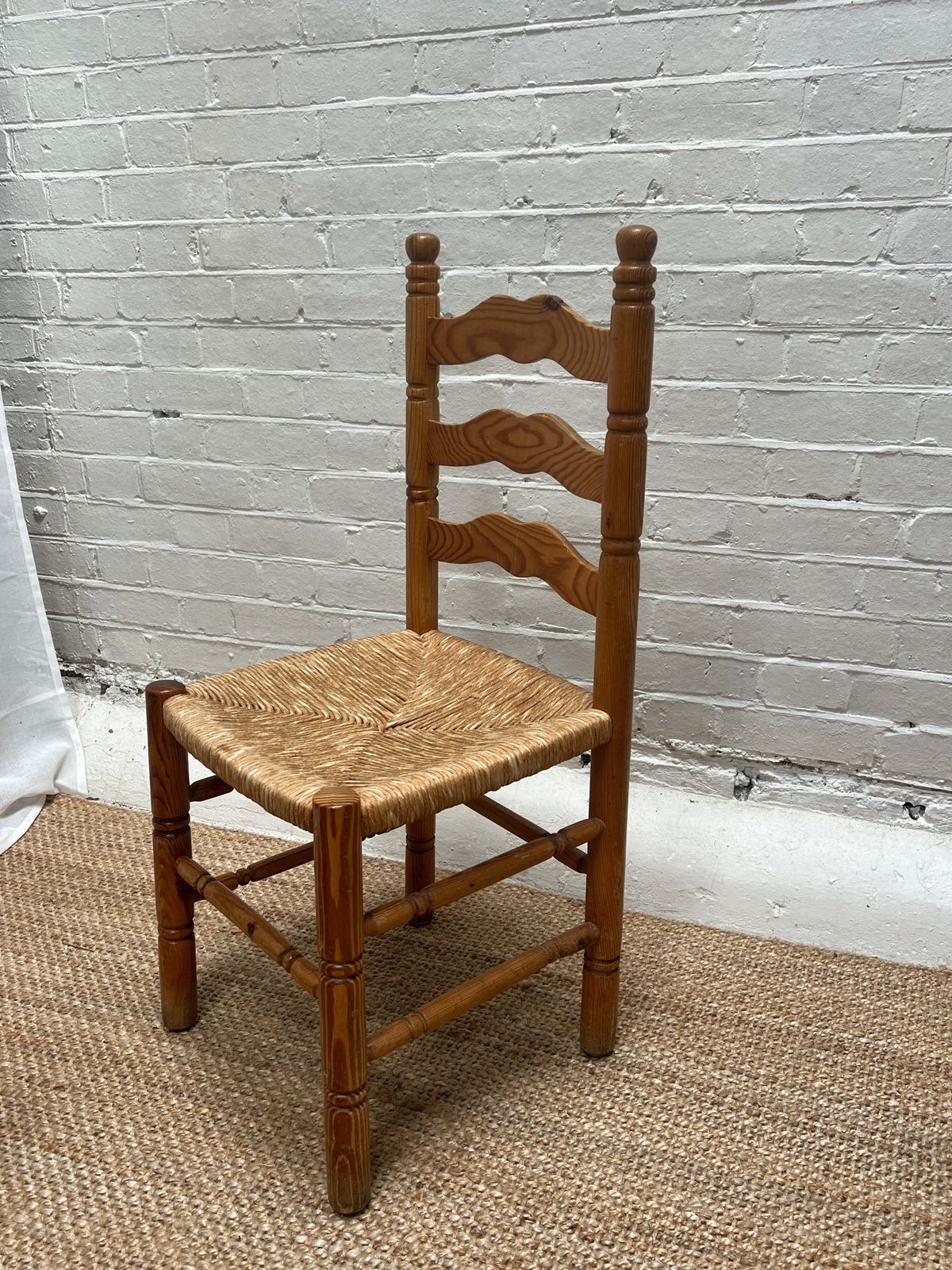 Set Of Six Rush Pine Wood Ladder Back Farmhouse Dining Chairs photo buy