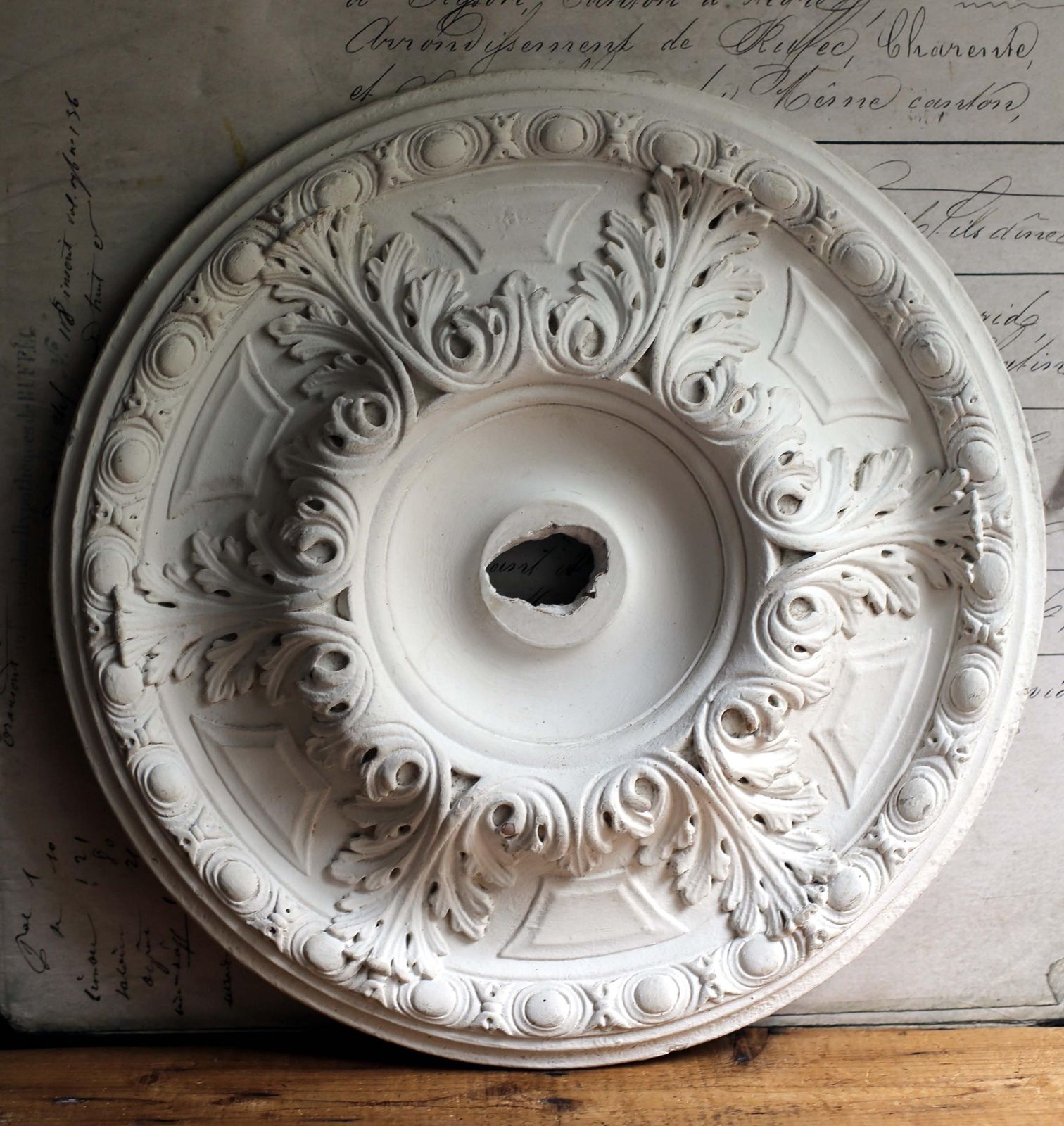 Vintage French Ceiling Medallion Round Molding Rococo Style Decoration Acanthus Leaves Architectural Salvage photo vintage
