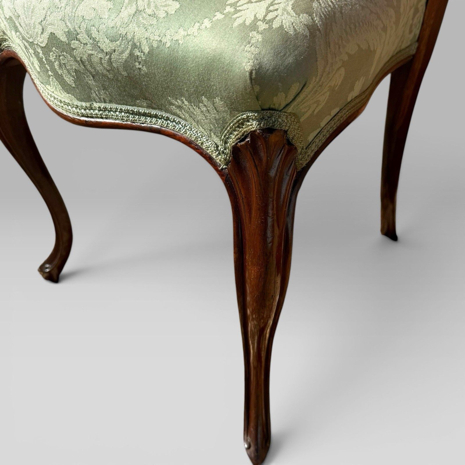 650.0 Antique Victorian Mahogany Balloon Back Dining Chairs, Set Of 6 photo