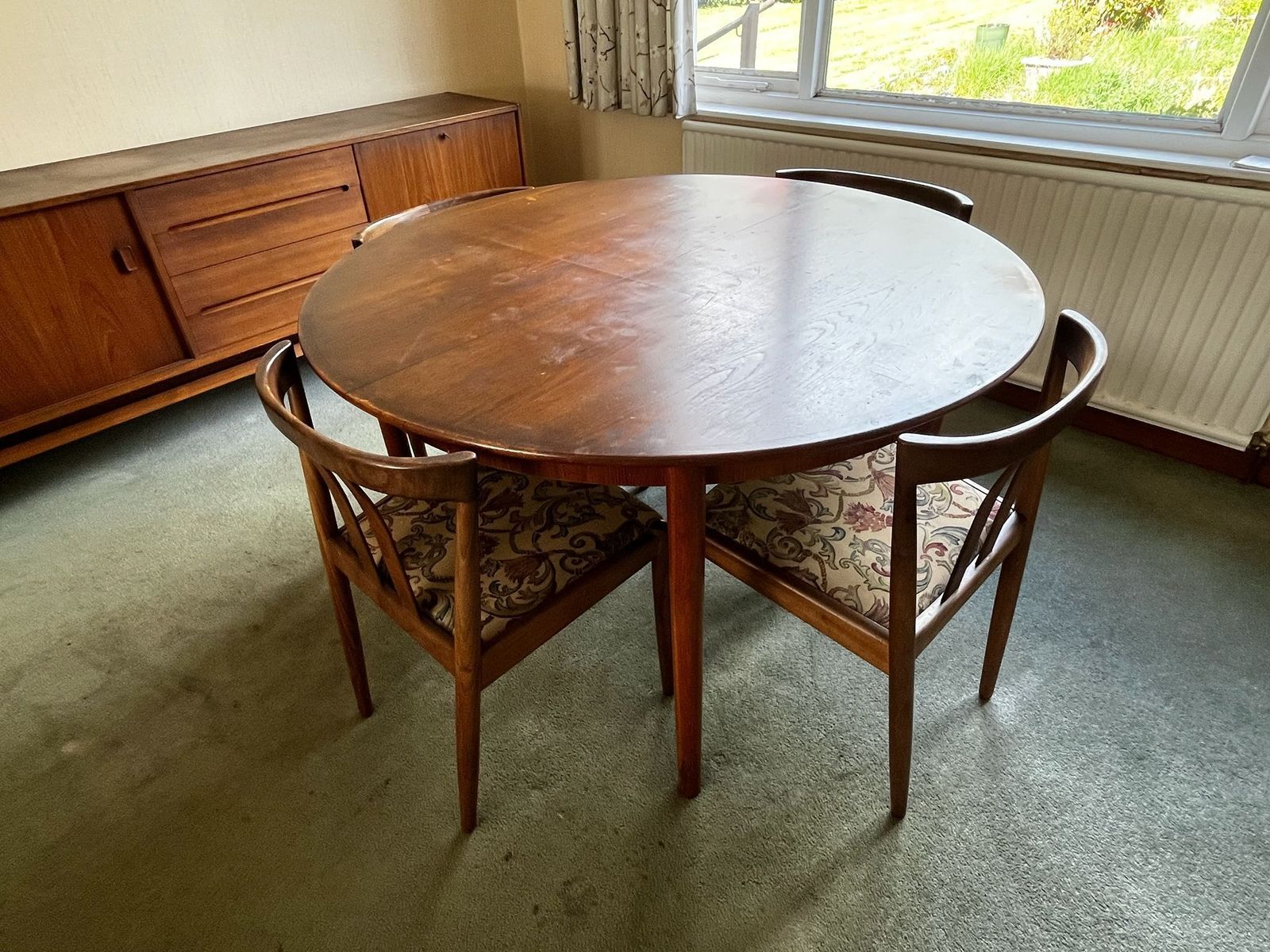 G Plan Extendable Dining Table And Set Of 4 Chairs
