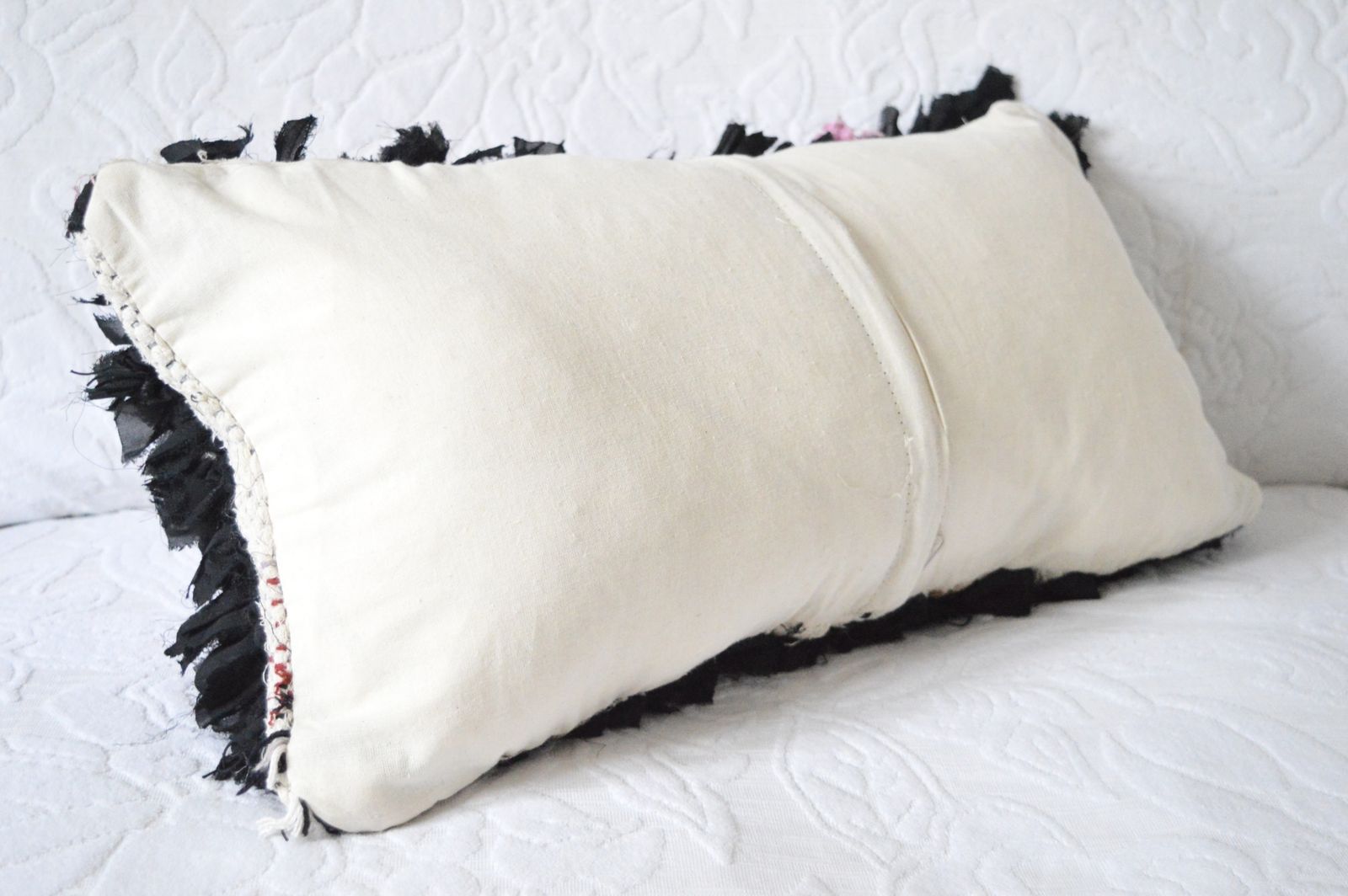 88.03 Vintage Moroccan Boucherouite Cushion Cover 25 X 35 Cm Modern Berber Geometric Colourful Pink Pillow photo