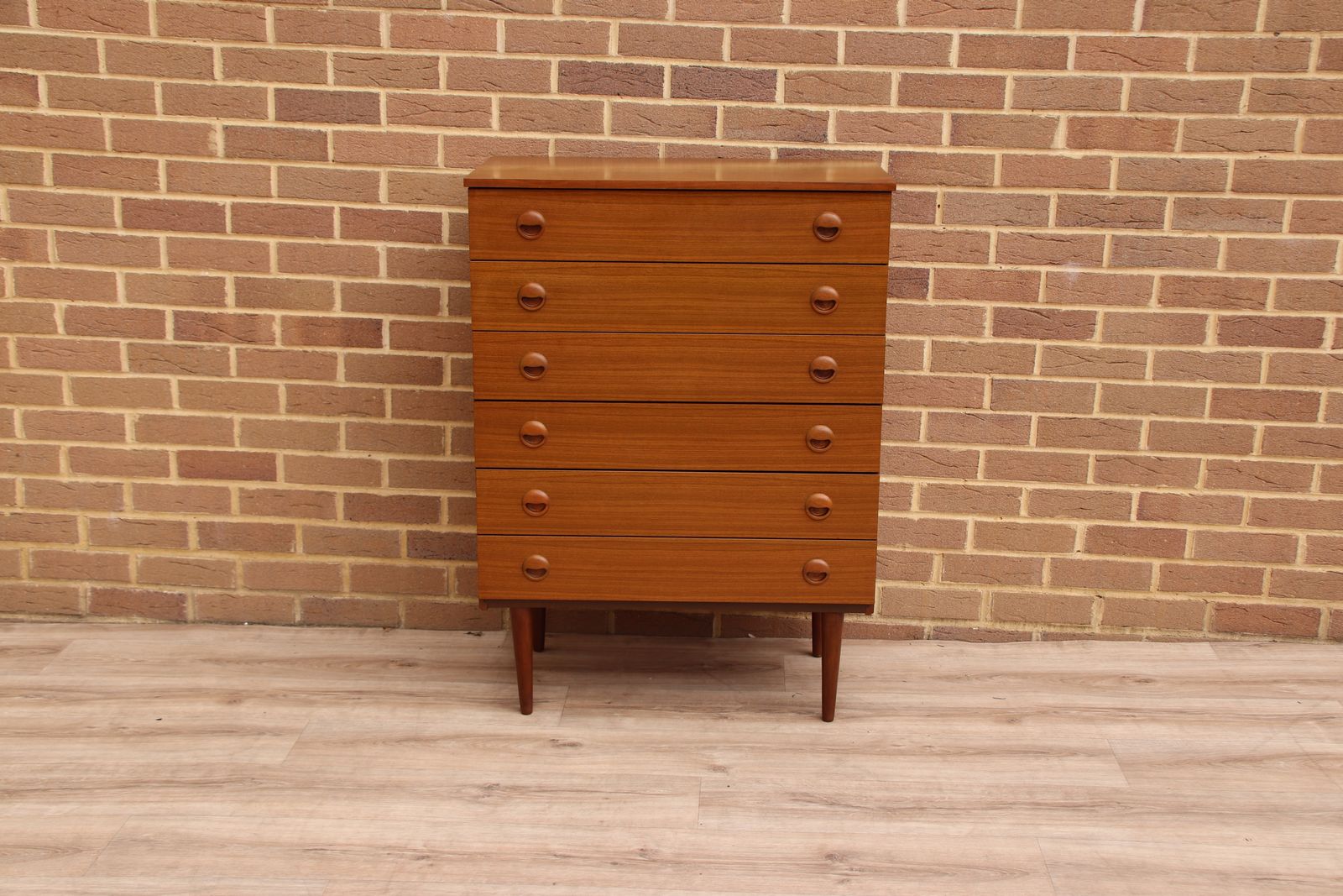Schreiber Retro Chest Of Drawers
