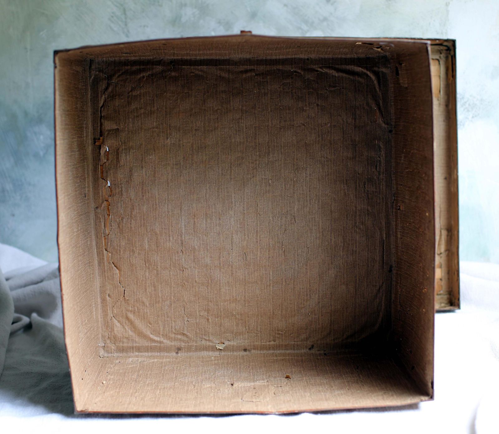 photo vintage Large Antique Travel Box Woven Splint Wood Basket Square Storage Chest