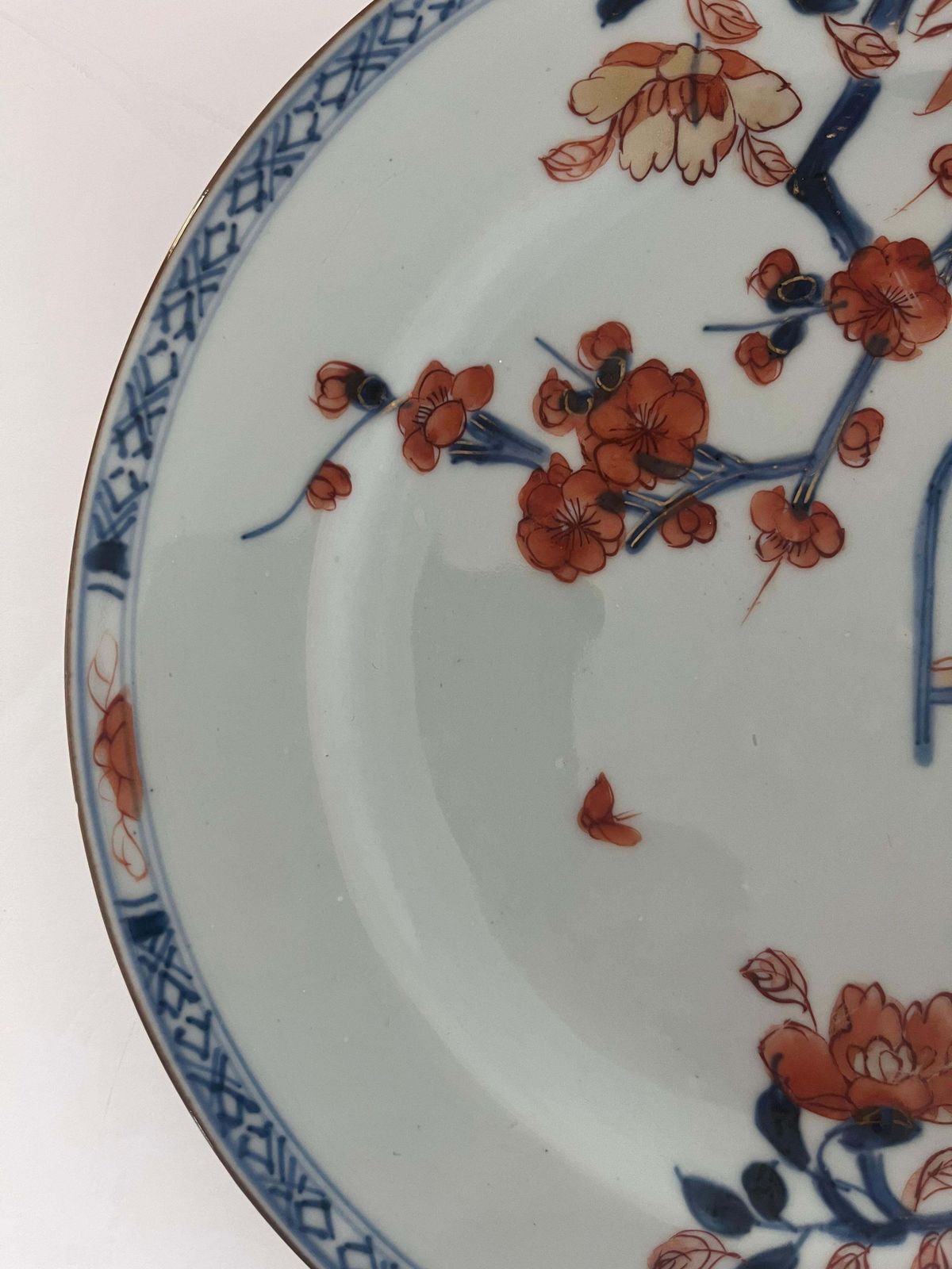 Chinese Kangxi Imari bord, porselein, handgeschilderd met vogel op stok, Qing, ca. 1710 photo buy