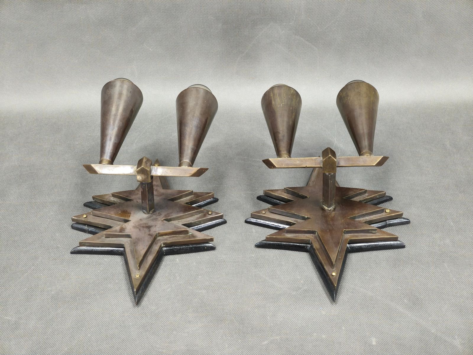 Paar Tsjechisch-Cubistische Messing Wandlampen, Tsjecho-Slowakije, jaren 1920 photo for sale